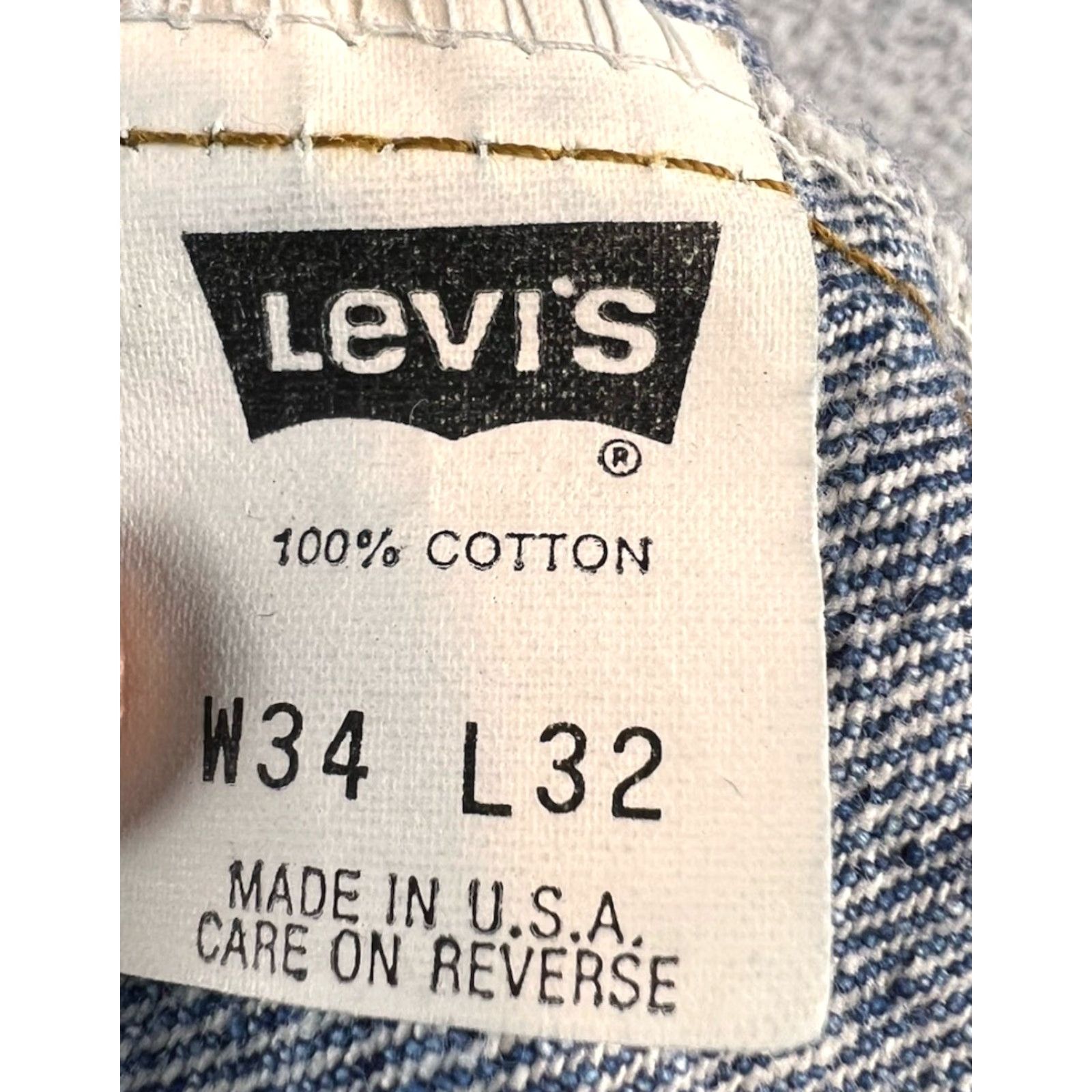 Levi's VINTAGE Levi's 505 Jeans Mens 34x32 Regular Inseam 31x31 Denim Blue 5-Pocket Flat-Front USA Straight Style Mens Size US 34 / EU 50 - 3 Thumbnail