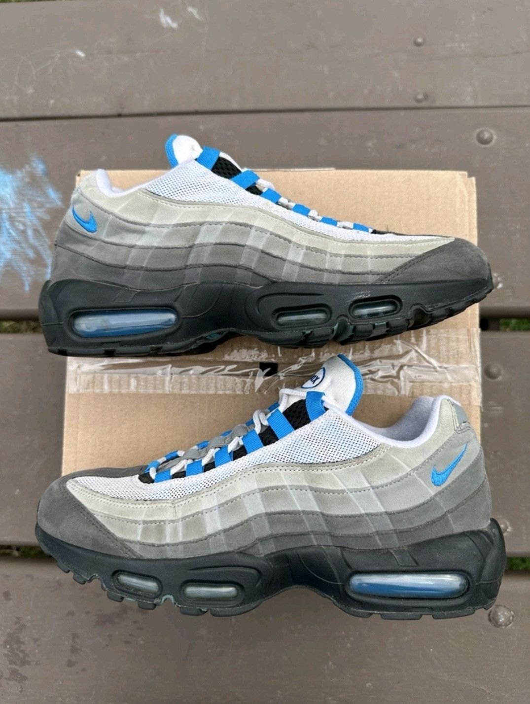 Nike Nike Air Max 95 OG Crystal Blue AT8696100 Size 9.5 Men Size US 9.5 / EU 42-43 - 3 Thumbnail