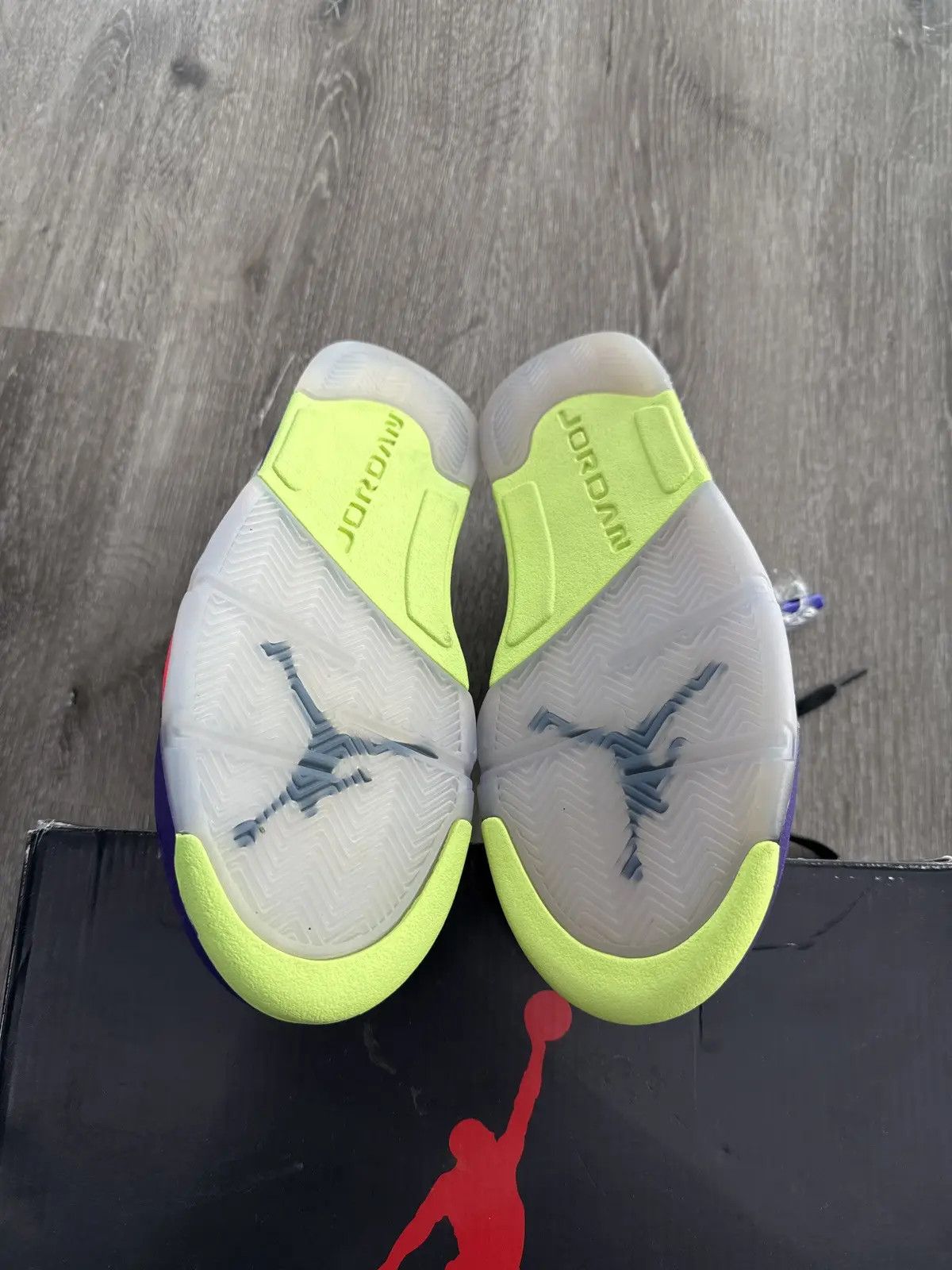 Jordan Brand Air Jordan 5 “Alternate Bel-Air” **PRE-OWNED** - Size 7 Size US 7 / EU 40 - 7 Thumbnail