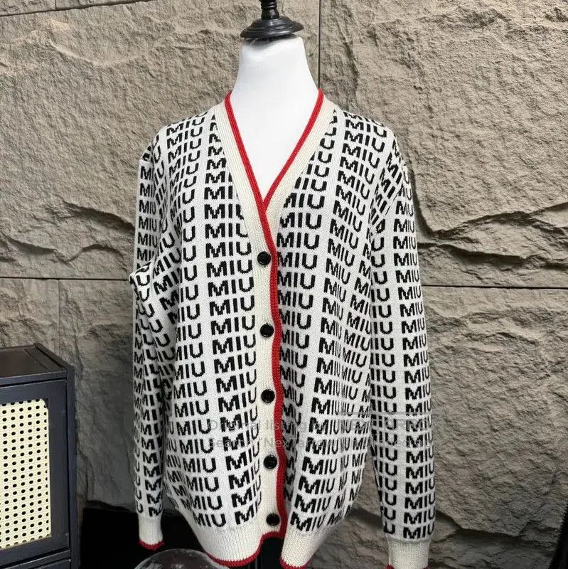 Miu Miu Miu Miu Color Block Wool Cardigan for Women . Size M / US 6-8 / IT 42-44 - 1 Thumbnail