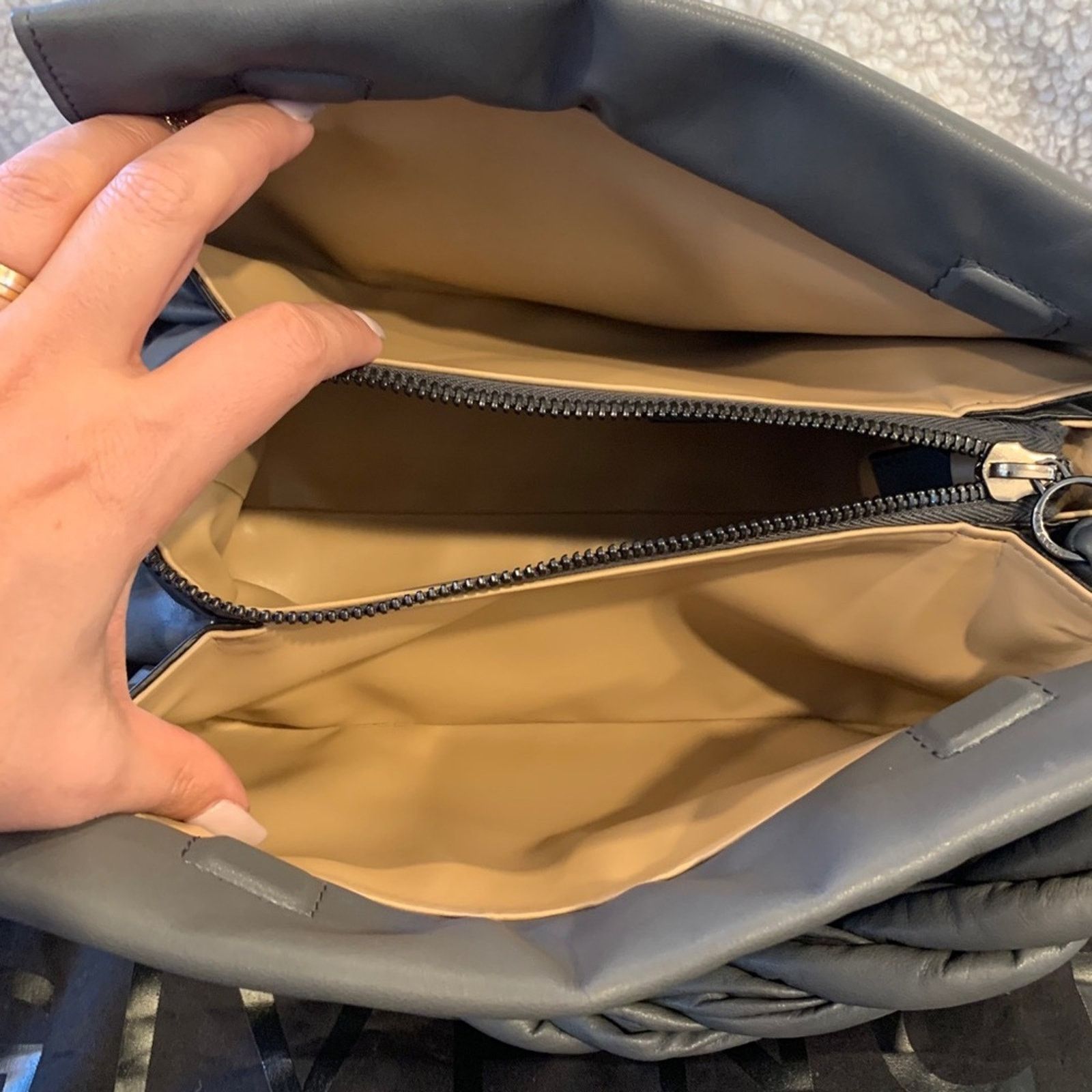 Givenchy Givenchy ID93 handbag - Like New! Size ONE SIZE - 6 Thumbnail