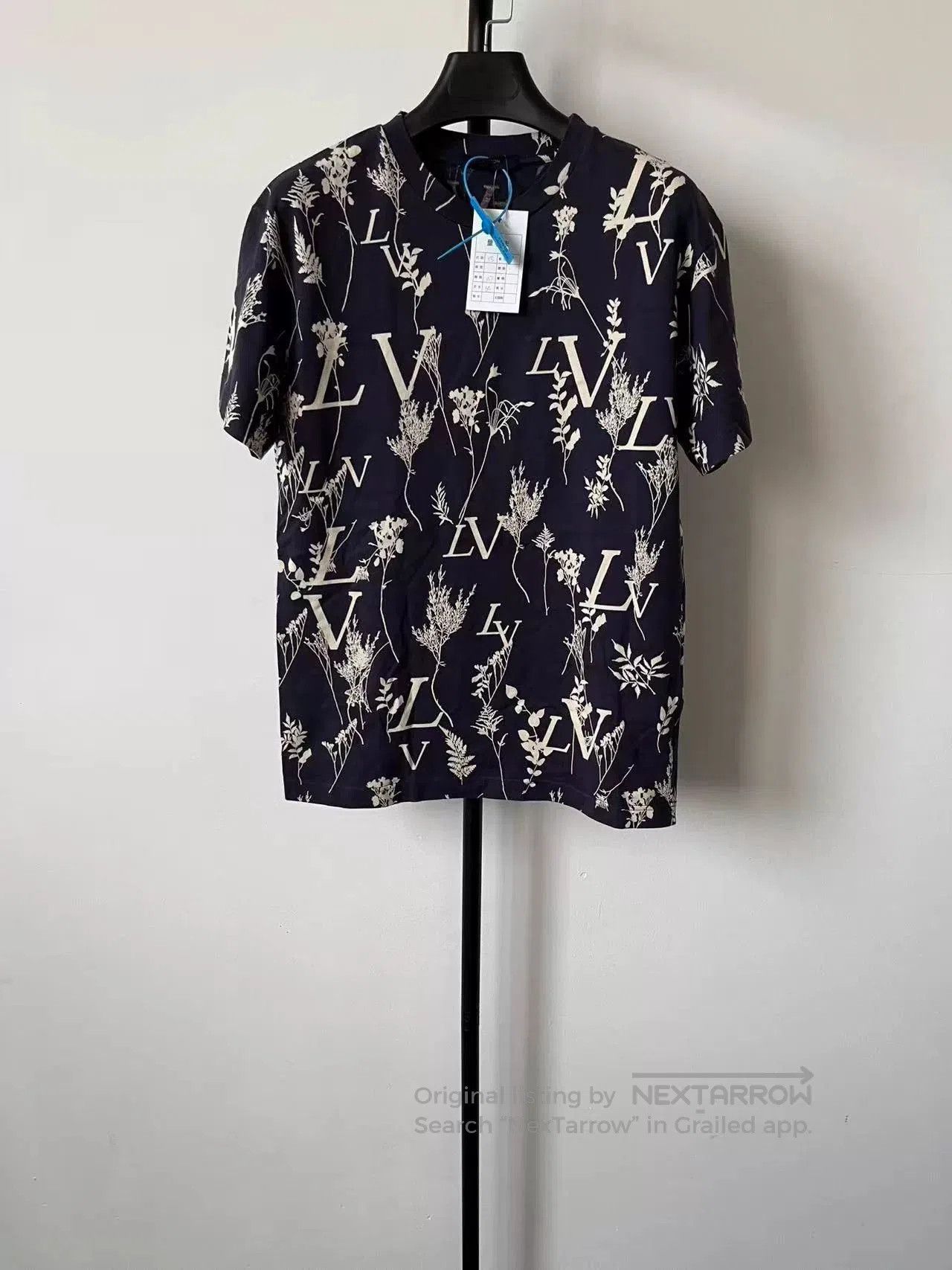 Louis Vuitton Louis Vuitton Letter Print Short-Sleeve T-Shirt. Size US XS / EU 42 / 0 - 1 Thumbnail