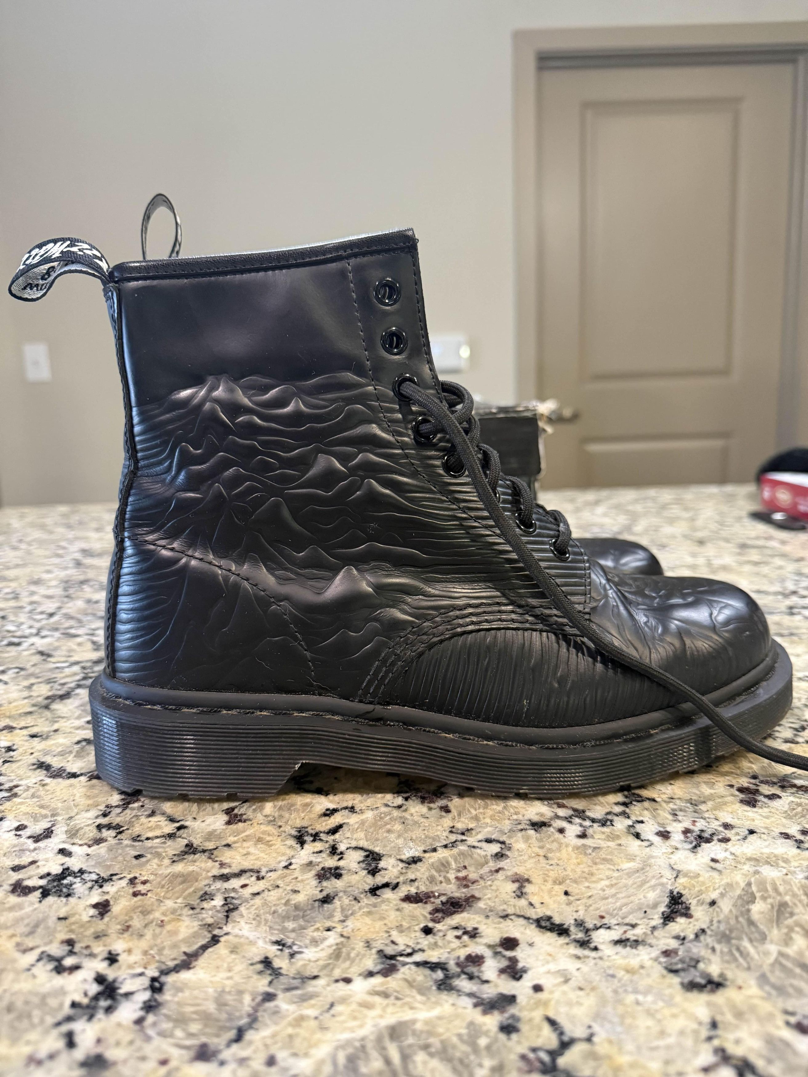 Dr. Martens Dr. Martens x Joy Division "Unknown Pleasures" 1460 Size US 9 / IT 39 - 4 Thumbnail