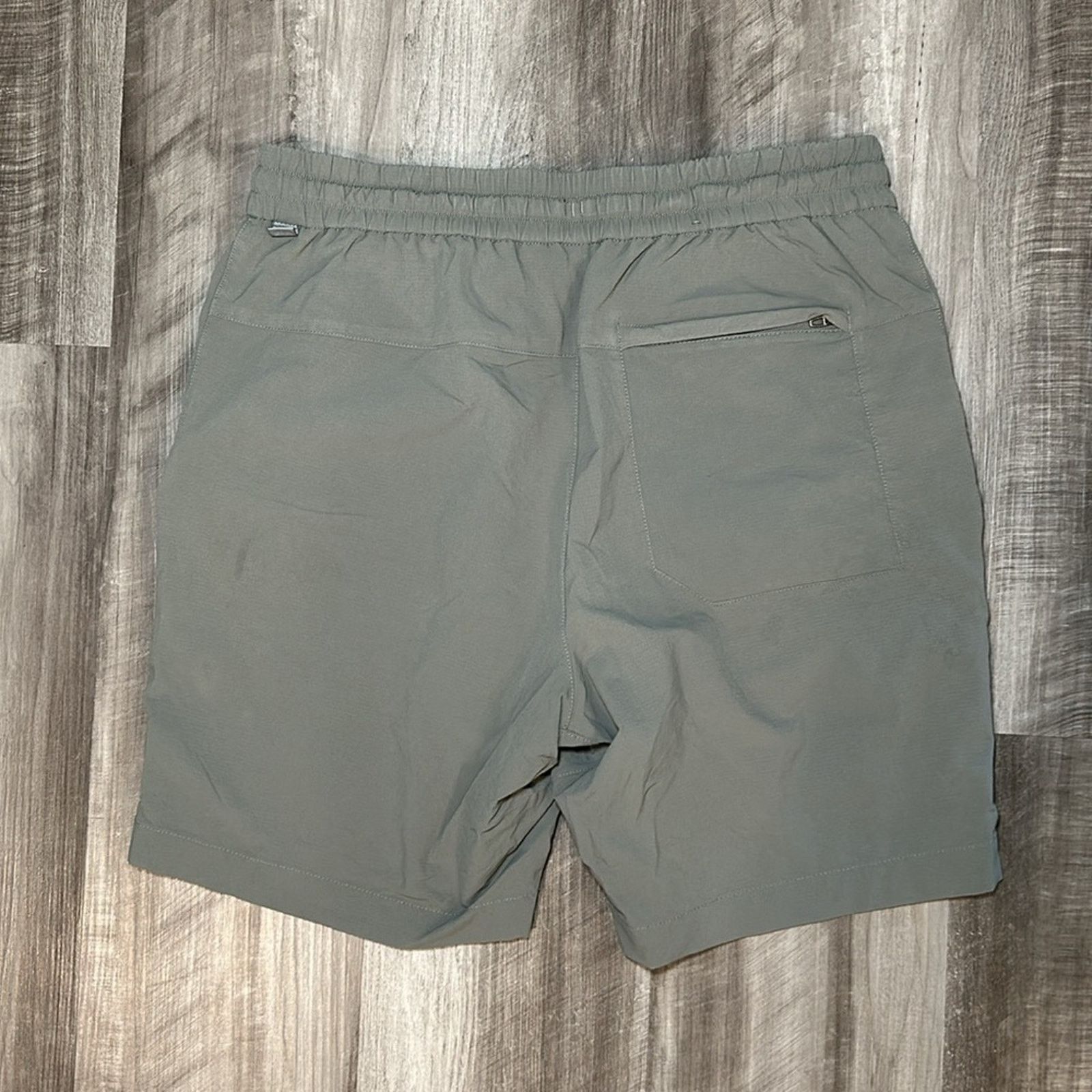 Lululemon Lululemon Bowline 8” Shorts - Medium Size US 32 / EU 48 - 2 Thumbnail