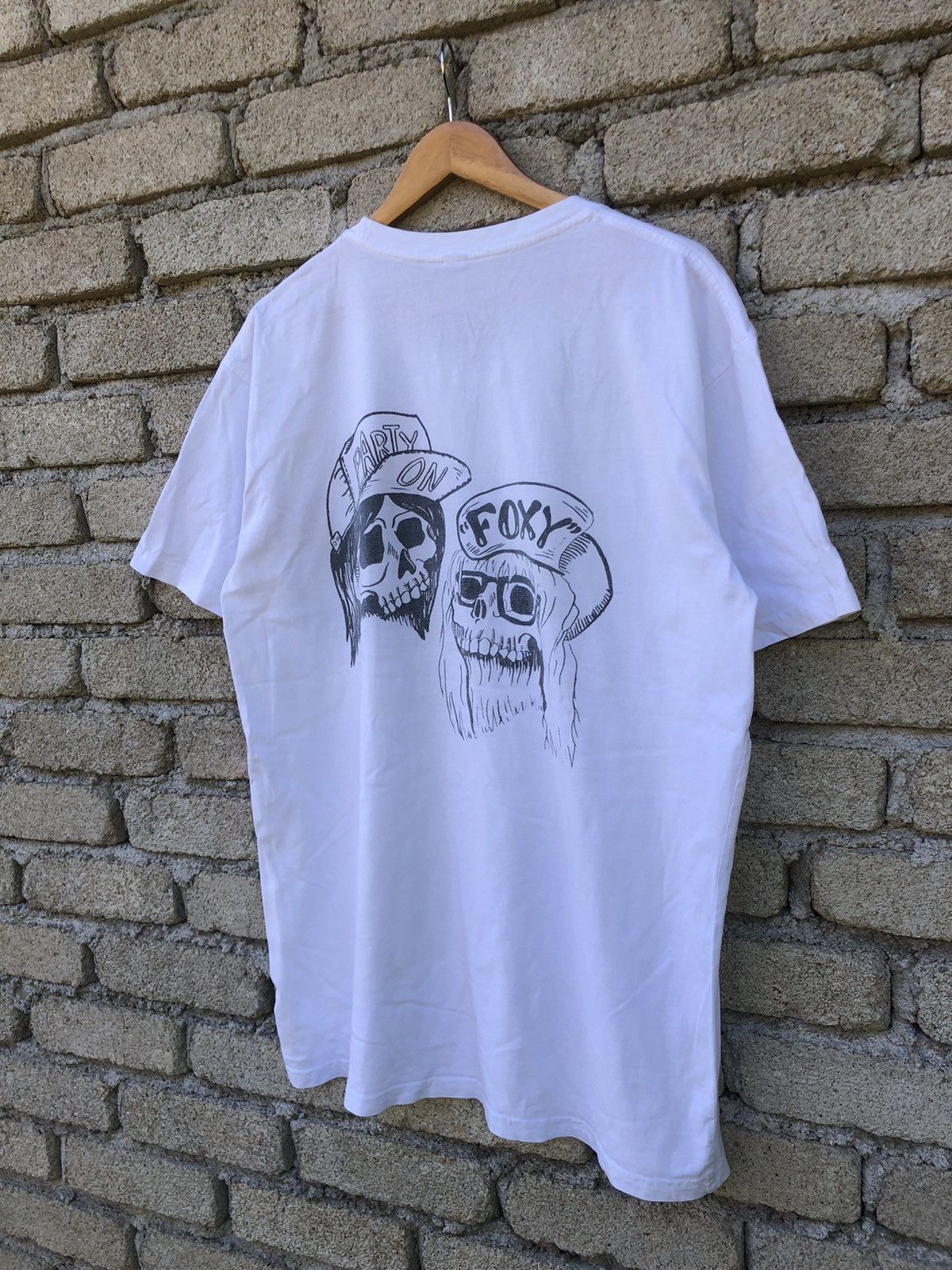 Vintage Vintage Y2K Movie Waynes World Skull Backhit Tee Size US L / EU 52-54 / 3 - 2 Thumbnail