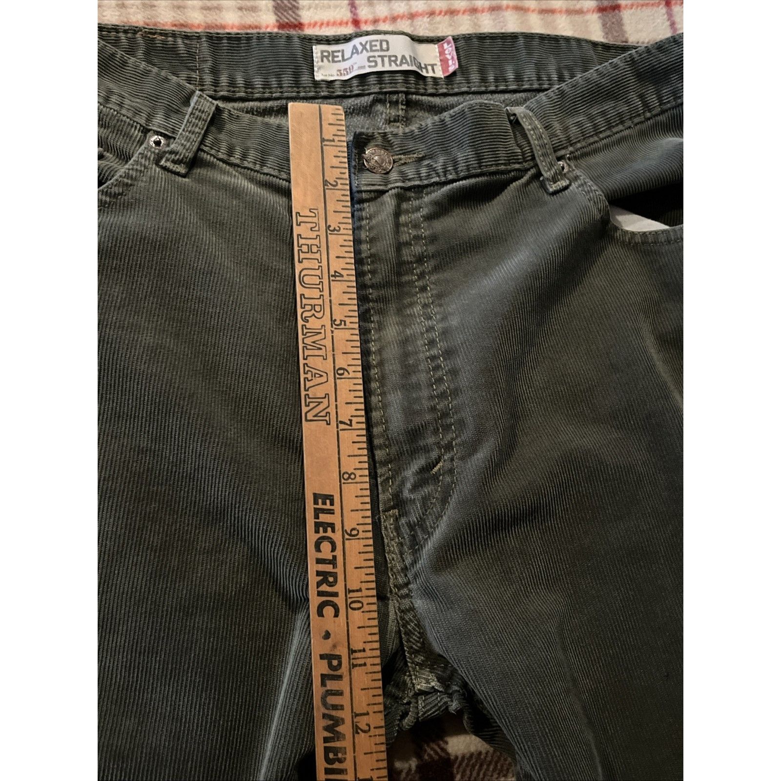 Levi's Levi's 559 Relaxed Straight Corduroy Pants Mens 35x35 Green Size US 35 - 9 Thumbnail