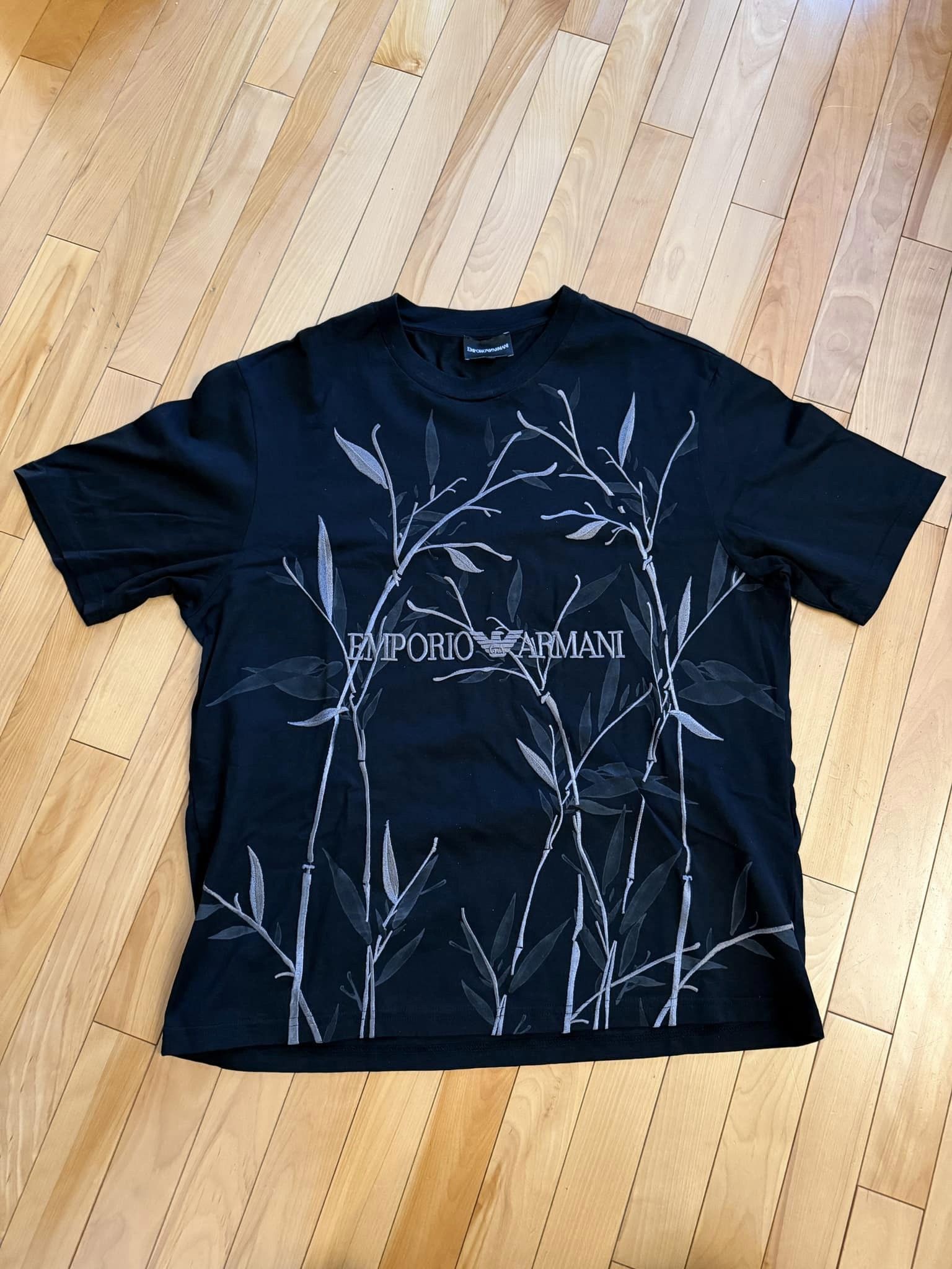 Emporio Armani Emporio Armani BLACK T-shirt with decorative embroidery Size US S / EU 44-46 / 1 - 2 Thumbnail