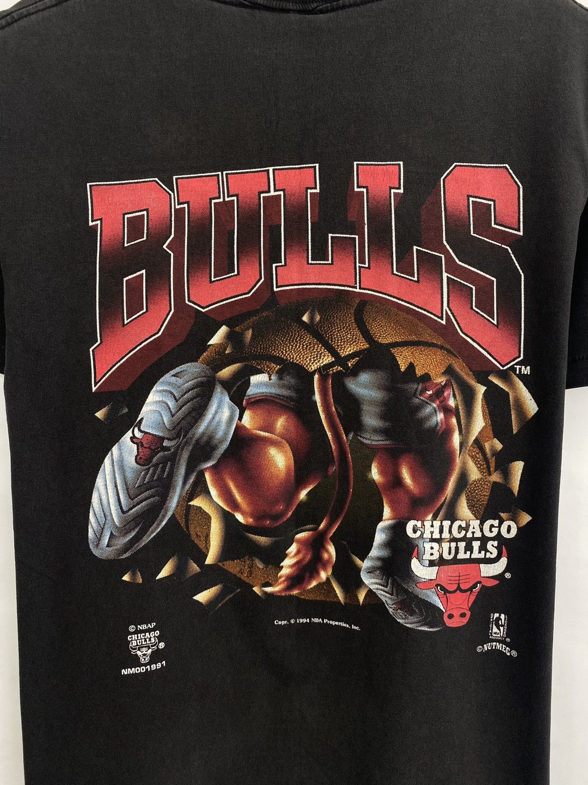 NBA × Nutmeg × Vintage 🇺🇸 Vintage 1994 Chicago Bulls Nutmeg rare retro t-shirt Size US L / EU 52-54 / 3 - 10 Thumbnail
