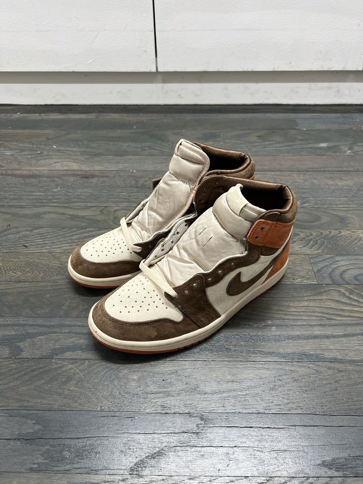 Jordan Brand WMNS JORDAN 1 RETRO HIGH OG 'DUSTED CLAY' Size US 9.5 / IT 39.5 - 5 Thumbnail