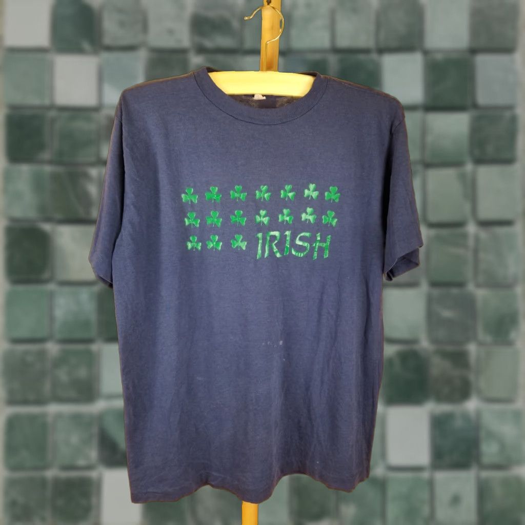 Vintage VINTAGE 80'S IRISH BLUE SINGLE STITCH 50/50 T-SHIRT SZ LARGE Men Shirt Blue 1990s USA Retro Theme United States Cotton Size US L / EU 52-54 / 3 - 1 Thumbnail