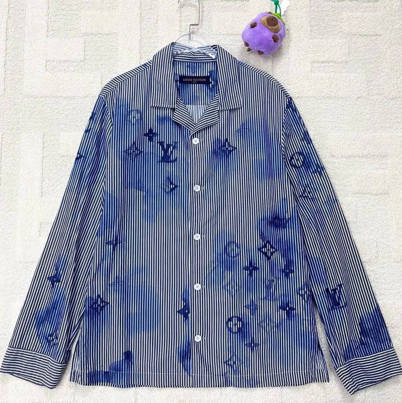 Louis Vuitton Louis Vuitton Blue Striped Men's Shirt 0089 Size US S / EU 44-46 / 1 - 1 Thumbnail