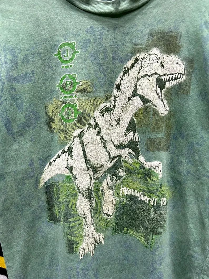Vintage Vintage 2001 Jurassic Park Movie tshirt size S Size US S / EU 44-46 / 1 - 3 Thumbnail