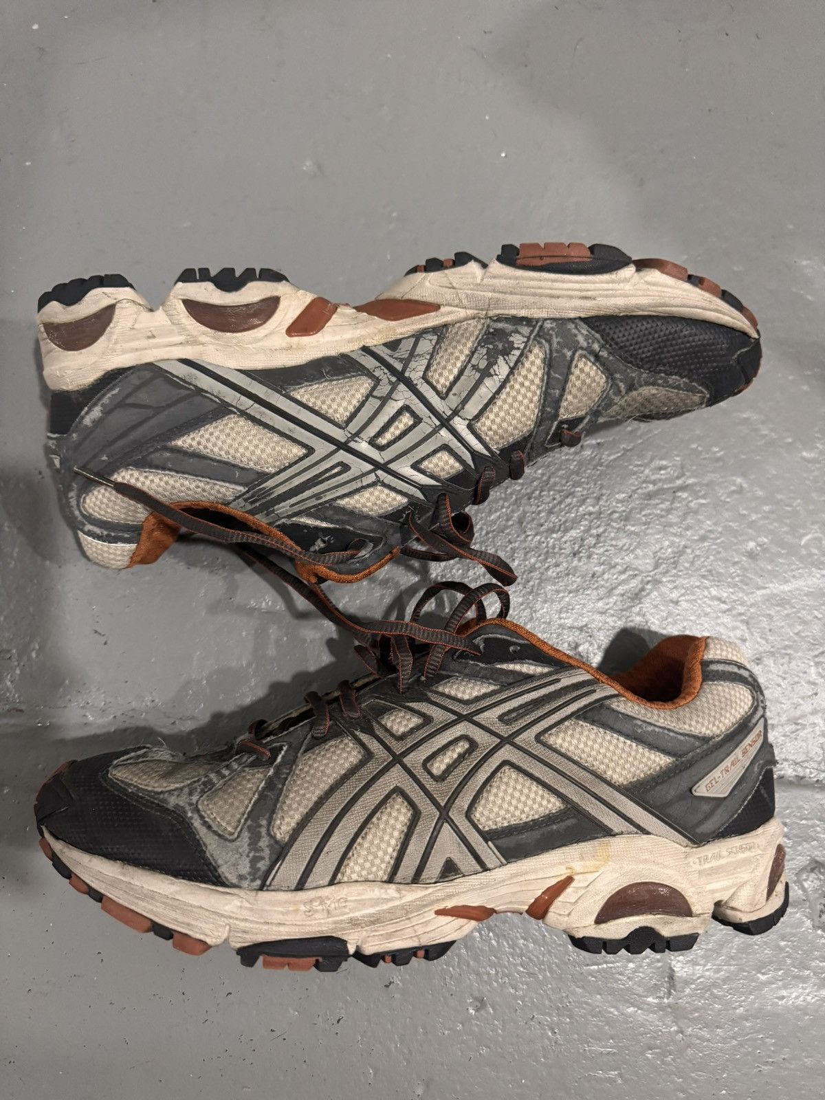 Asics Orange and Grey Asics Gel Trail Sensor IGS Men’s 12 Size US 12 / EU 45 - 4 Thumbnail