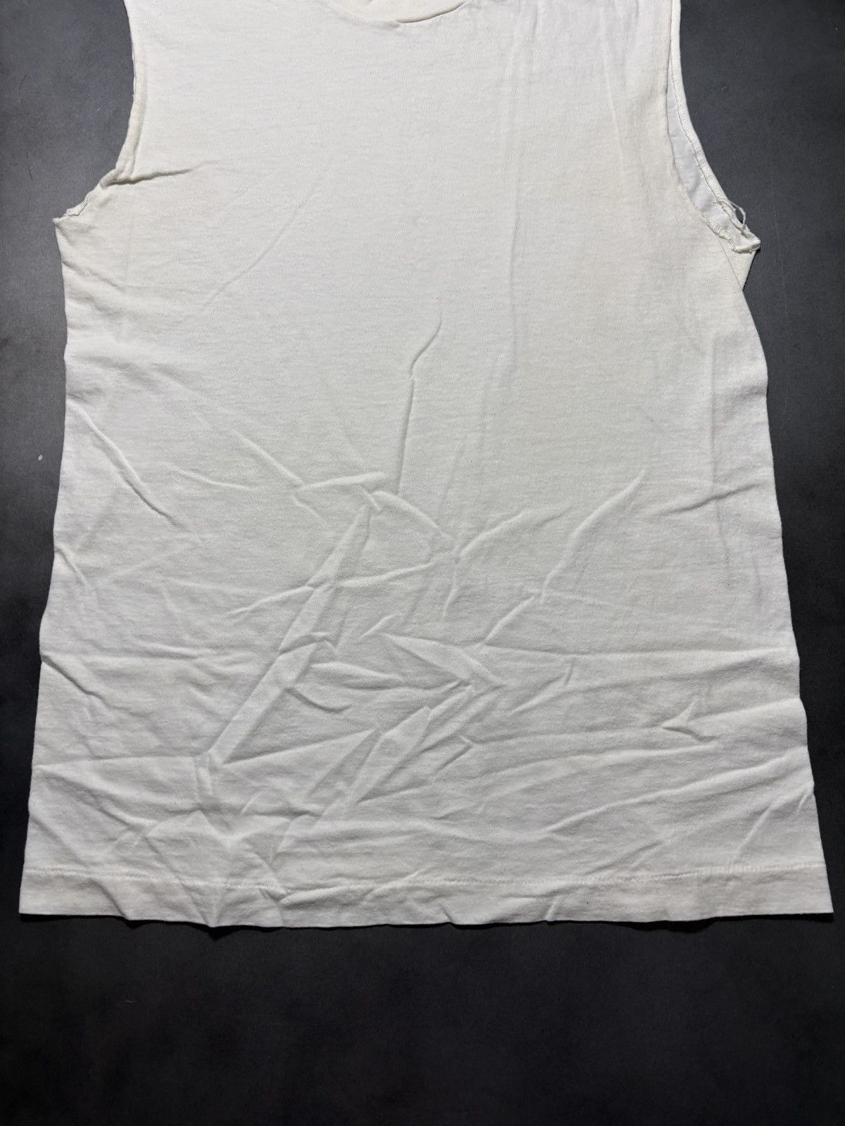 Vintage Vintage Sleeveless Tee Blank Tank Top Thrashed 90s 80s Work Size US M / EU 48-50 / 2 - 12 Thumbnail