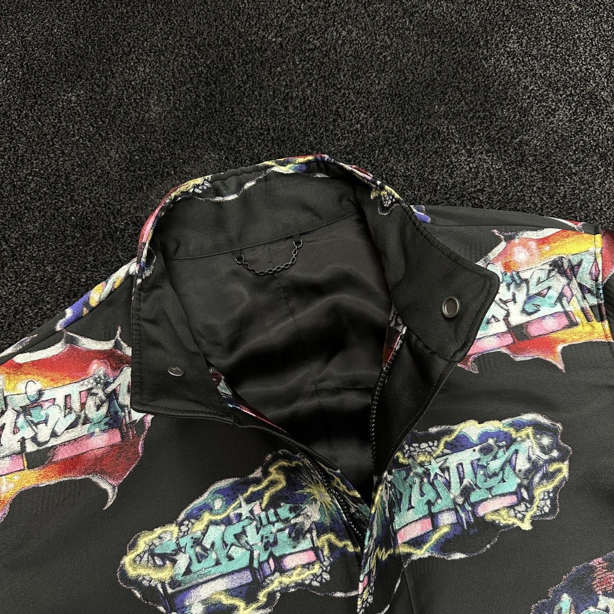 Louis Vuitton Louis Vuitton LV Virgil Abloh Graffiti Blouson Jacket IT50 Size US M / EU 48-50 / 2 - 4 Thumbnail