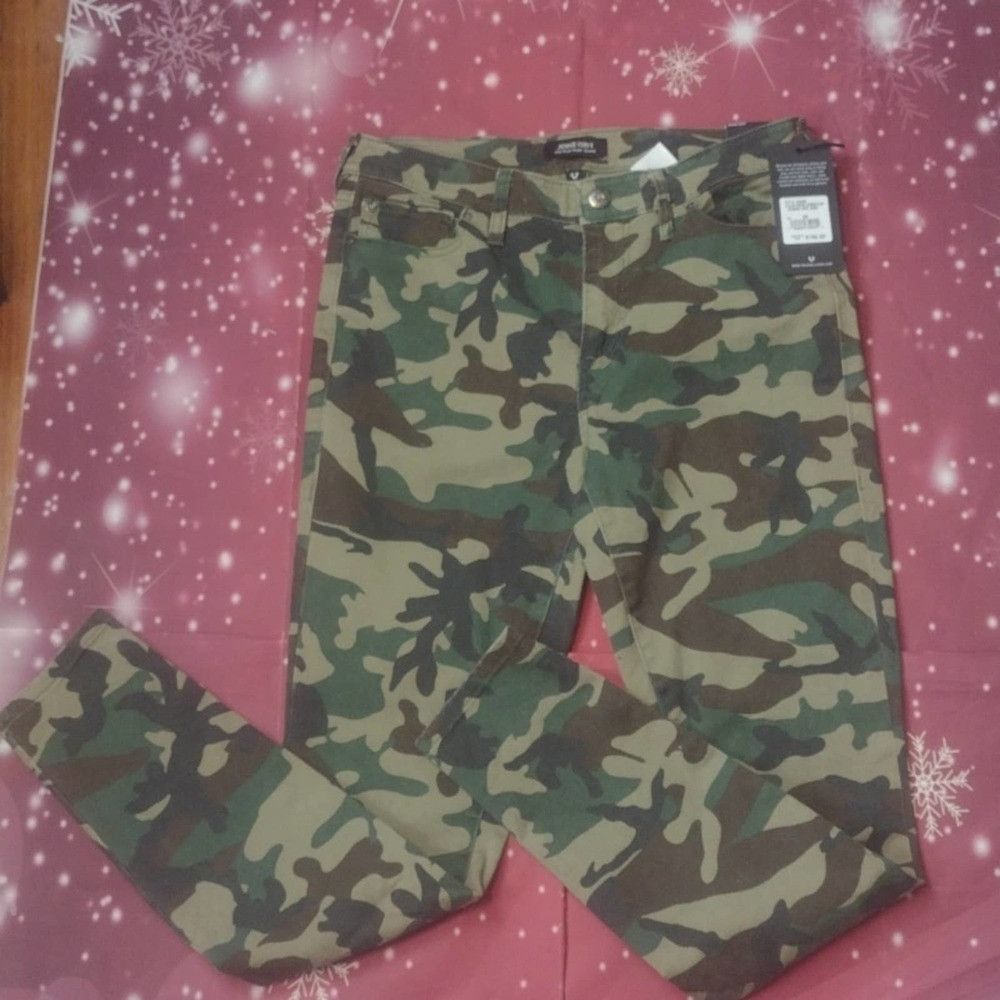 True Religion True religion Jennie curvy super skinny camo jeans size 29 Size 28" / US 6 / IT 42 - 2 Thumbnail
