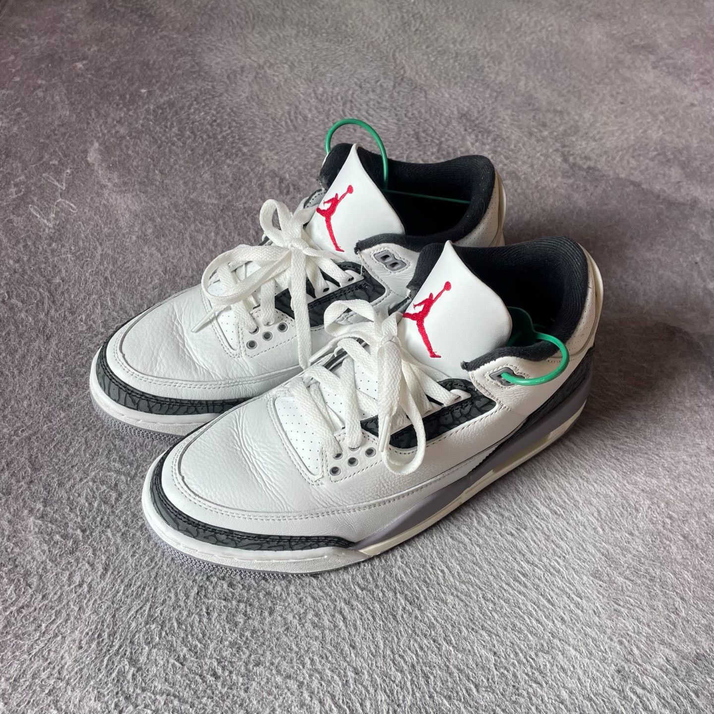 Nike Nike White Lowtop Sneakers 42 Men Size US 9 / EU 42 - 1 Thumbnail