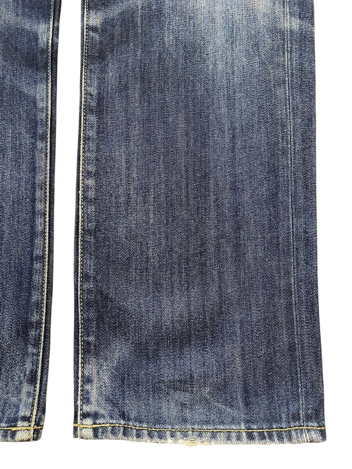 Uniqlo Vintage Japanese Uniqlo Blue Faded Wash Distressed Jeans Size US 36 / EU 52 - 8 Thumbnail
