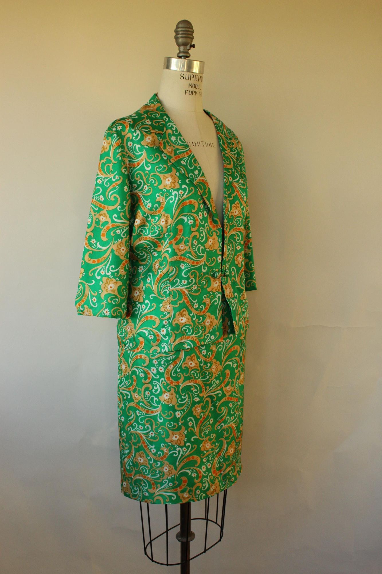 Vintage Vintage 1960s Suit, Green and Gold Silk Jacket and Skirt wit Size M / US 6-8 / IT 42-44 - 6 Thumbnail