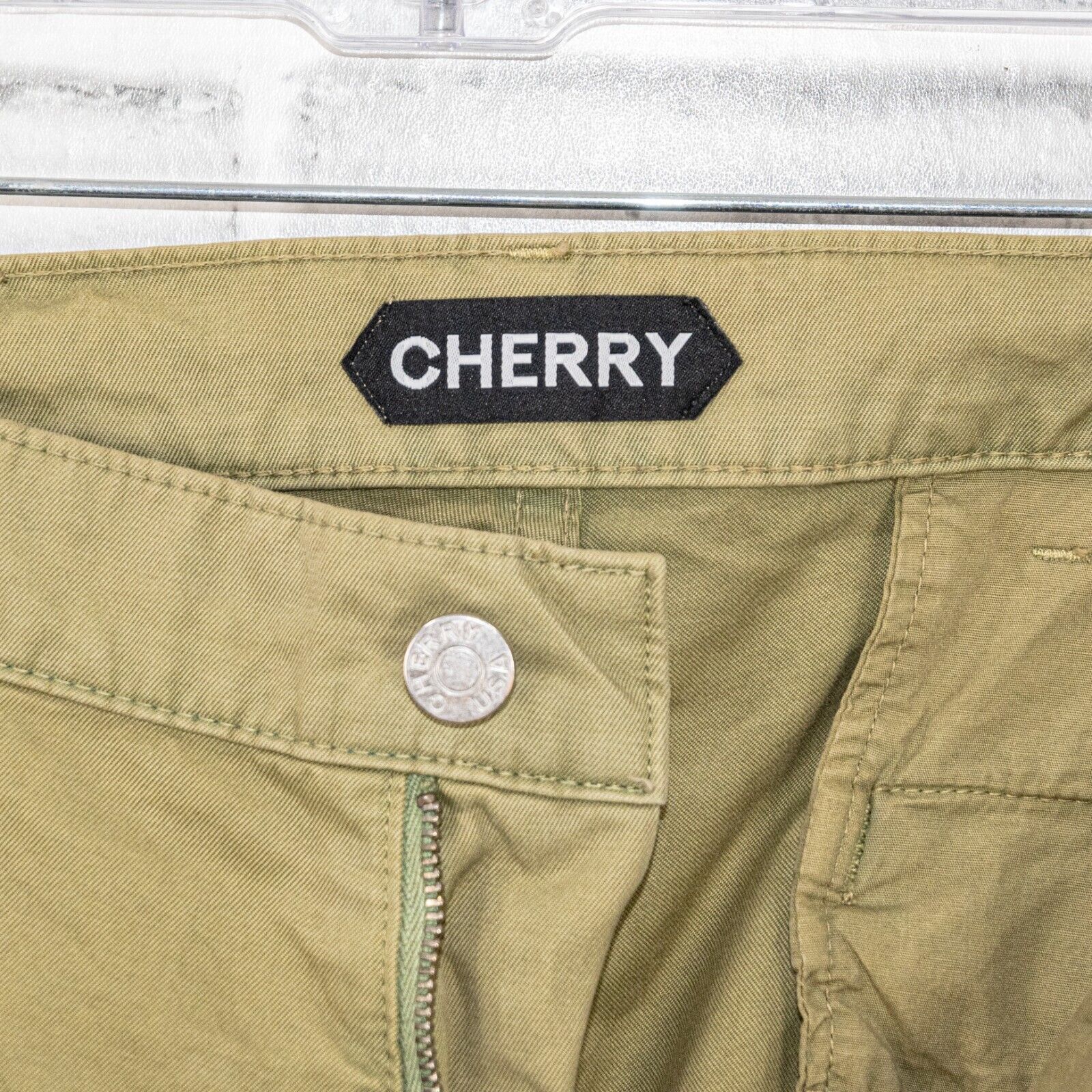 Cherry LA CHERRY LA Men's Utility Cargo Pants in Thyme Khaki beige Size US 28 / EU 44 - 2 Thumbnail