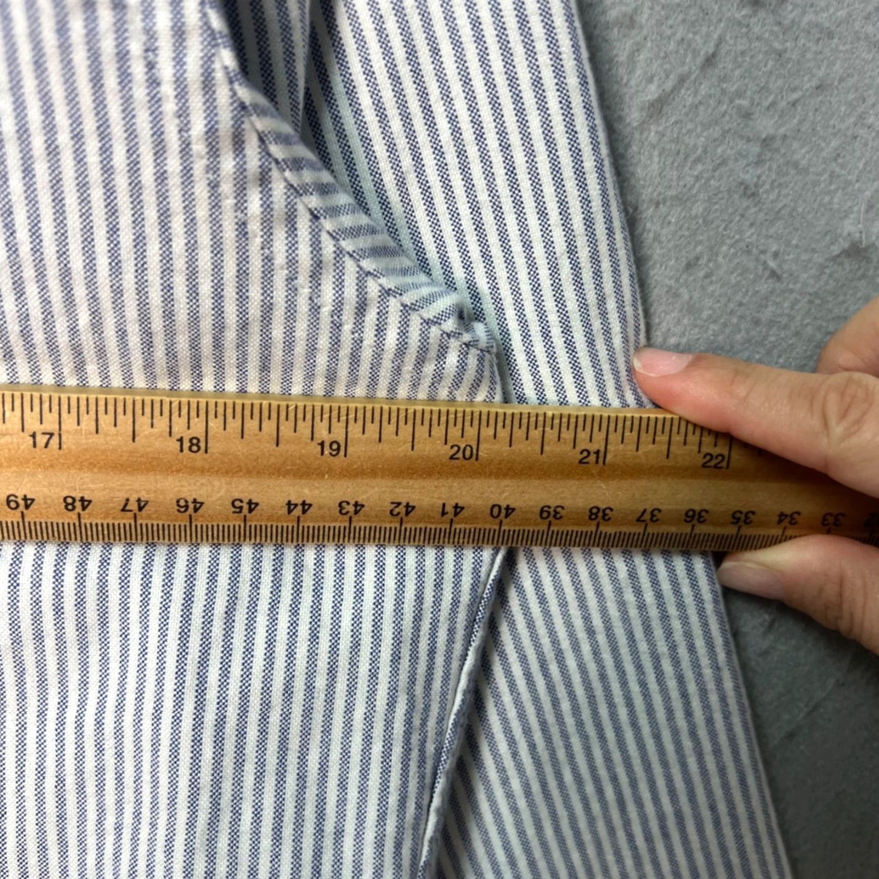 Club Monaco Club Monaco Shirt Mens Size Medium Slim Fit Striped Button-Down Blue White Size US M / EU 48-50 / 2 - 4 Thumbnail