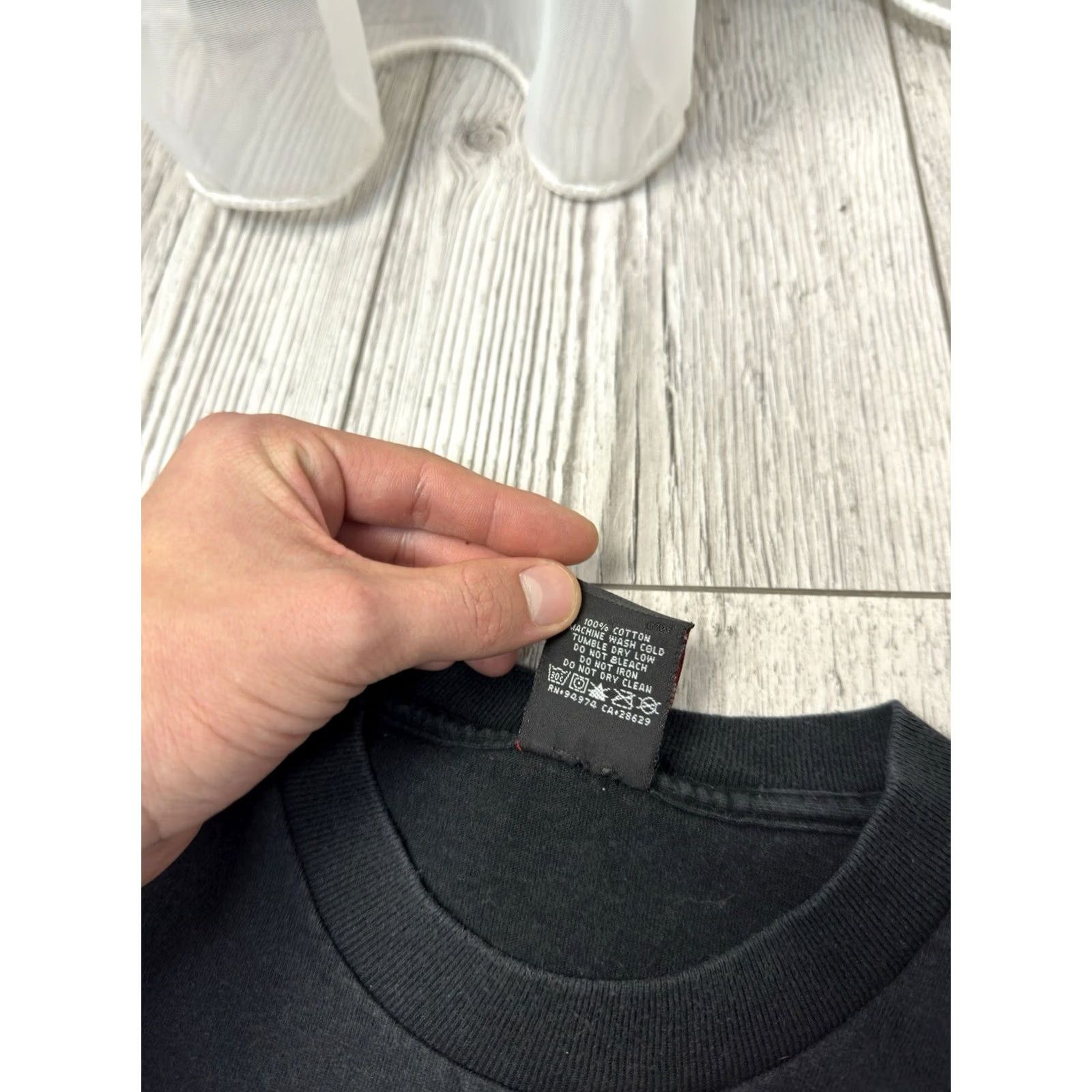 Vintage VINTAGE Stussy T-Shirt Men S Black Skull 90s Rock Streetwear USA Classic Hype Shirt Mens Size US S / EU 44-46 / 1 - 6 Thumbnail