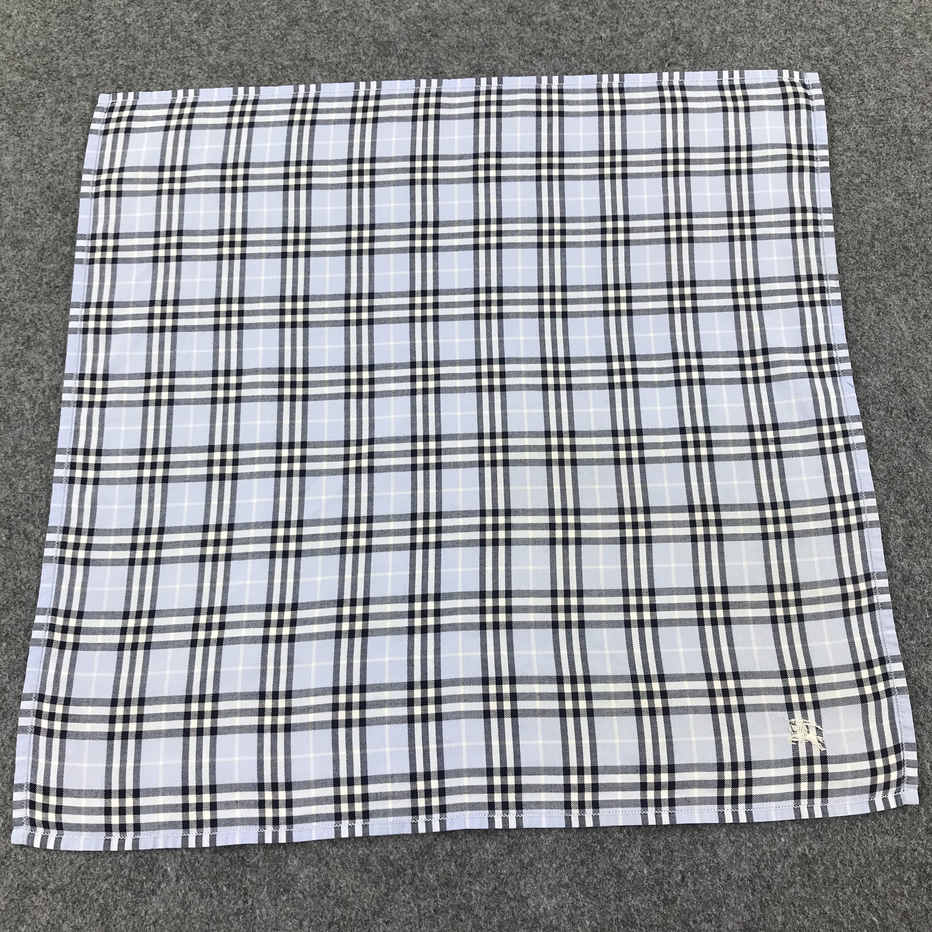Burberry Burberry Nova Check Handkerchief Neckerchief Bandana H280 Size ONE SIZE - 1 Thumbnail