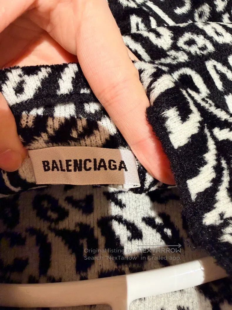 Balenciaga Balenciaga Full Logo Embroidered High-Neck Long-Sleeve Kni Size US XS / EU 42 / 0 - 3 Thumbnail