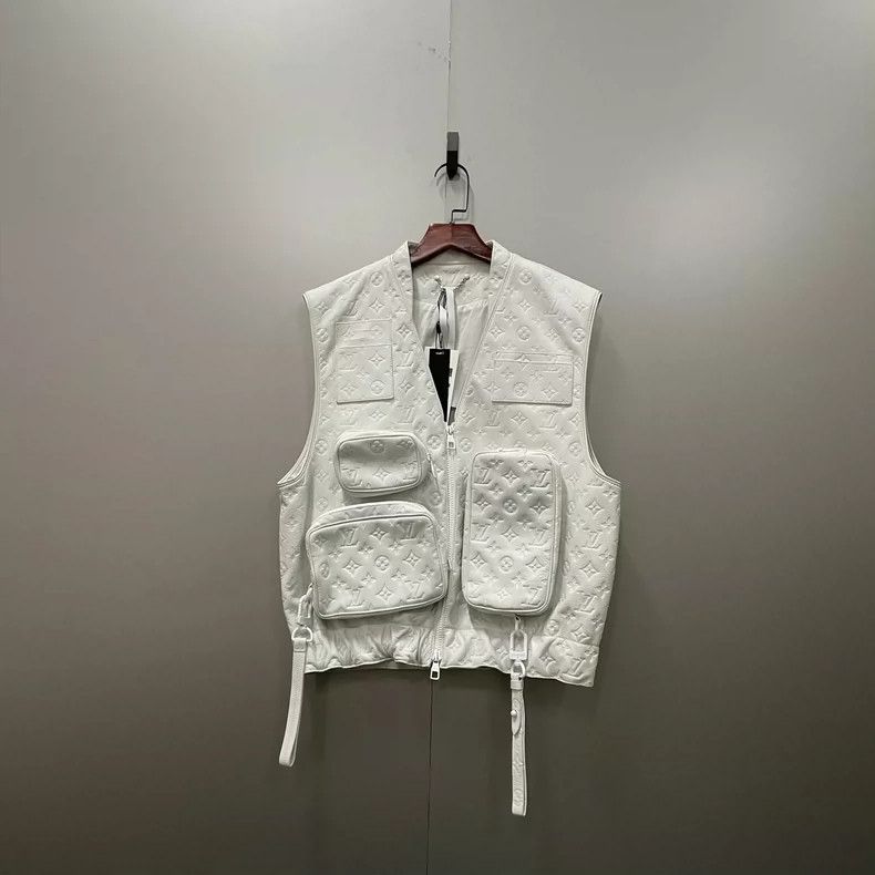 Louis Vuitton Louis Vuitton White old flower full print waistcoat vest Size US M / EU 48-50 / 2 - 1 Thumbnail