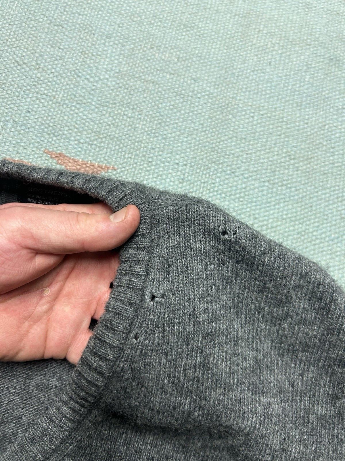 Vintage Vtg 1960s lambswool acrylic sweater v neck distressed large Size US L / EU 52-54 / 3 - 8 Thumbnail
