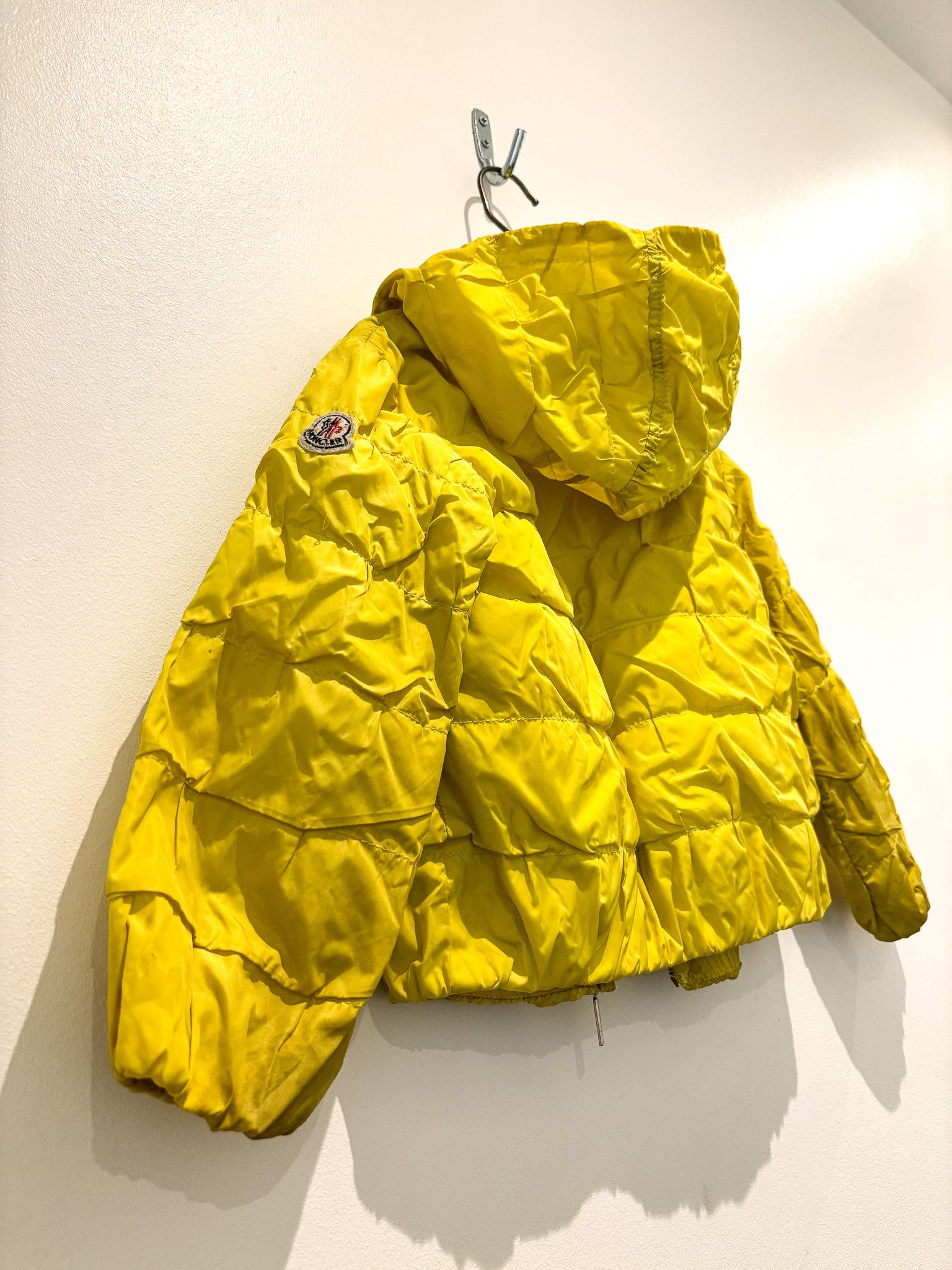 Moncler Moncler yellow puffer jacket kids Size US XXS / EU 40 - 5 Thumbnail