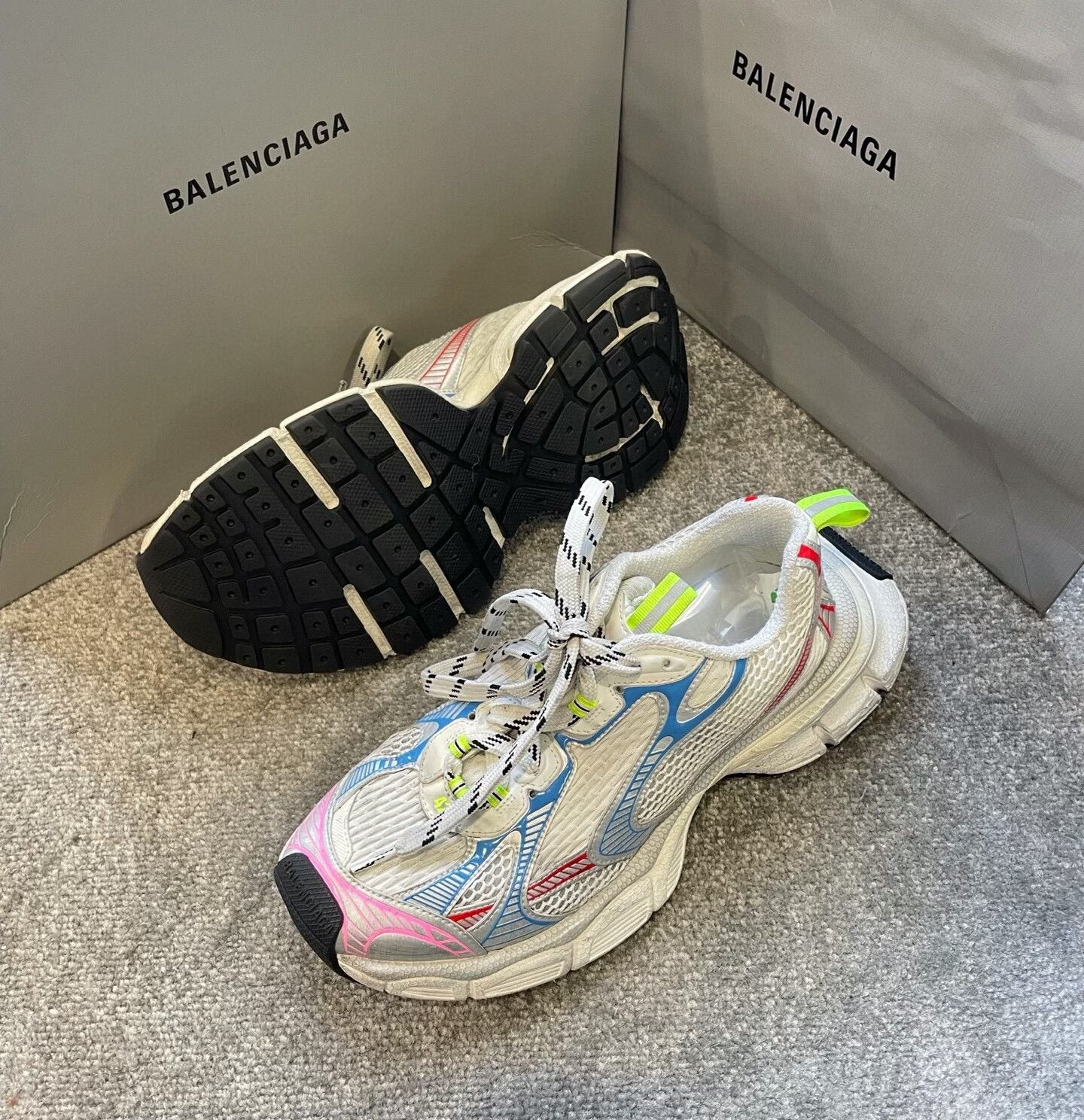 Balenciaga balenciaga colorful chunky dad sneakers size 42 Size US 9 / EU 42 - 5 Thumbnail