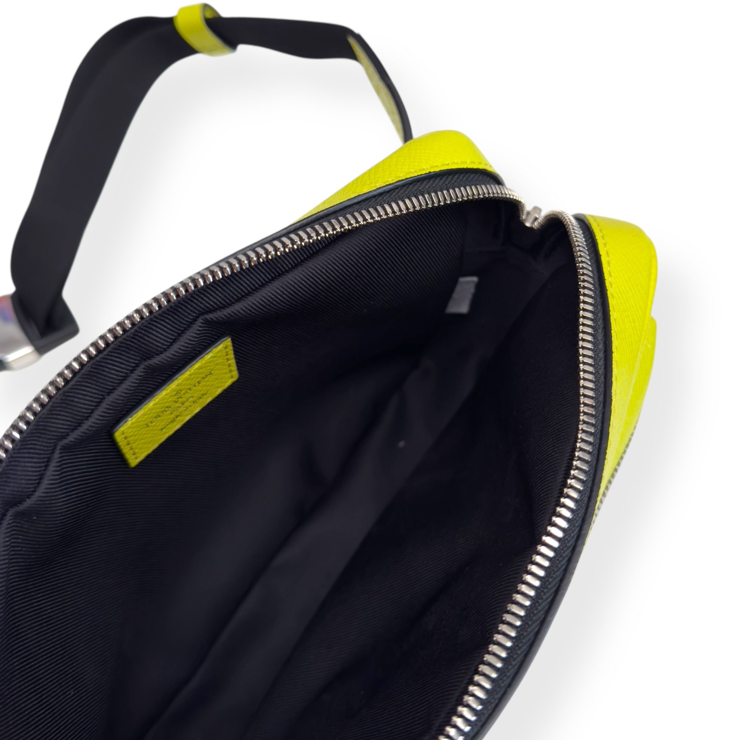 Louis Vuitton LOUIS VUITTON MONOGRAM TAIGARAMA BUM BAG YELLOW S Size ONE SIZE - 12 Thumbnail