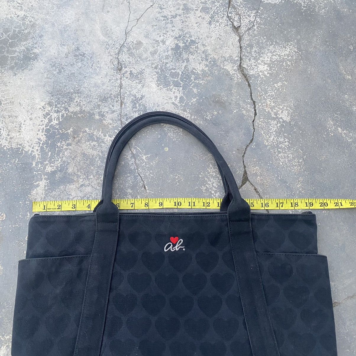 agnes b. 🖤🖤1990s AGNES B Heart Bag🖤🖤 Size ONE SIZE - 10 Thumbnail