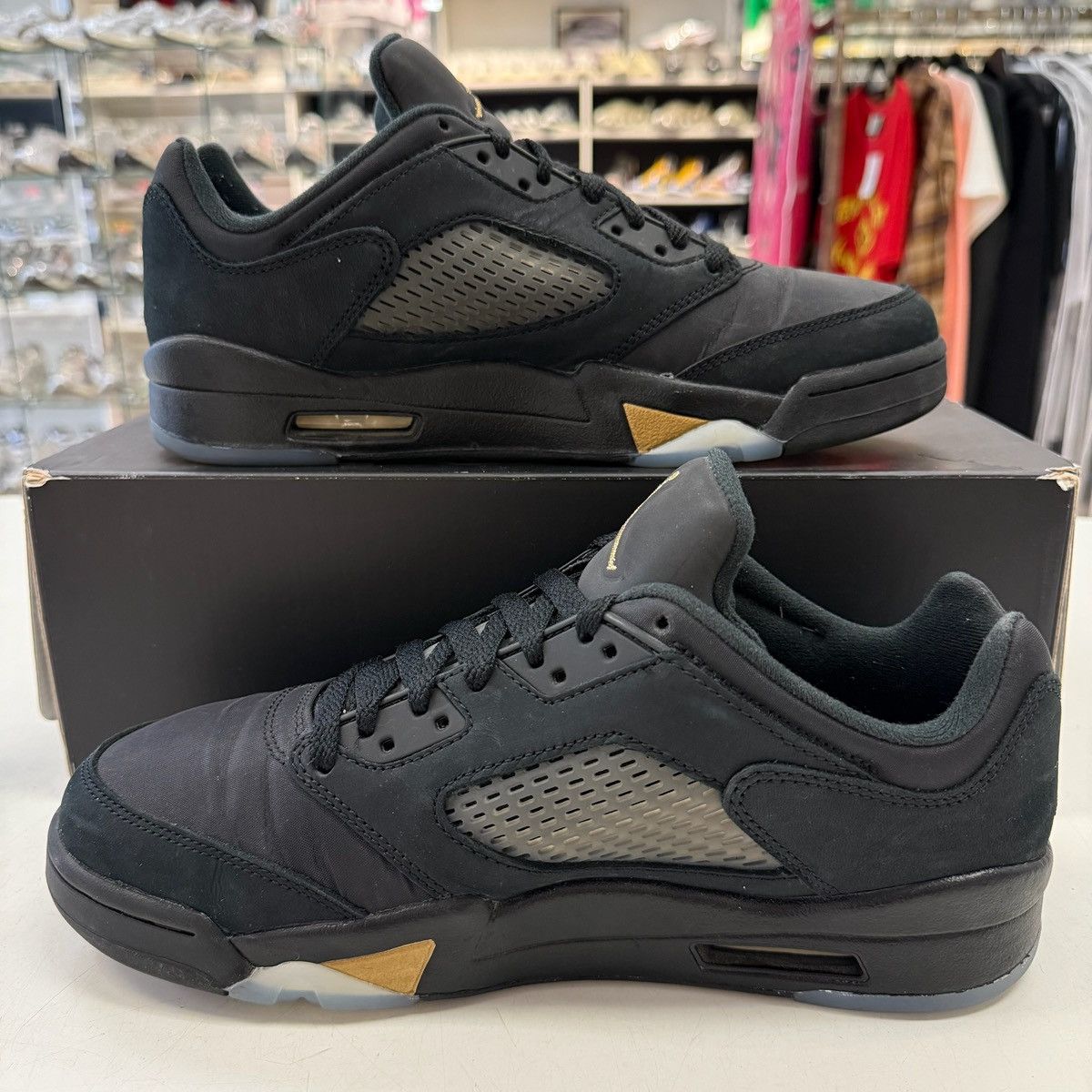 Jordan Brand Size 9.5 - Air Jordan 5 Retro Wings Low Class of 2020-21 Size US 9.5 / EU 42-43 - 2 Thumbnail