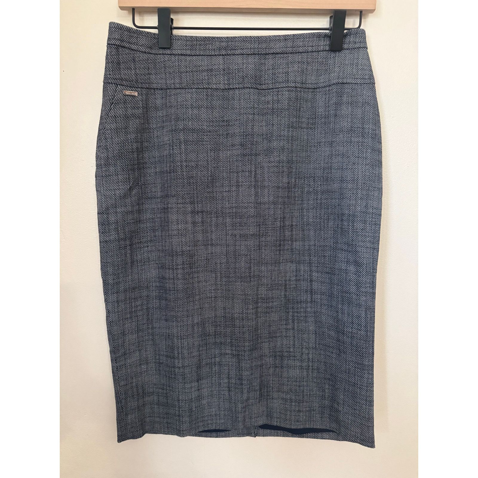 White House Black Market NWT White House Black Market Pencil Skirt Size 4 Navy Tweed Size 27" / US 4 / IT 40 - 1 Thumbnail