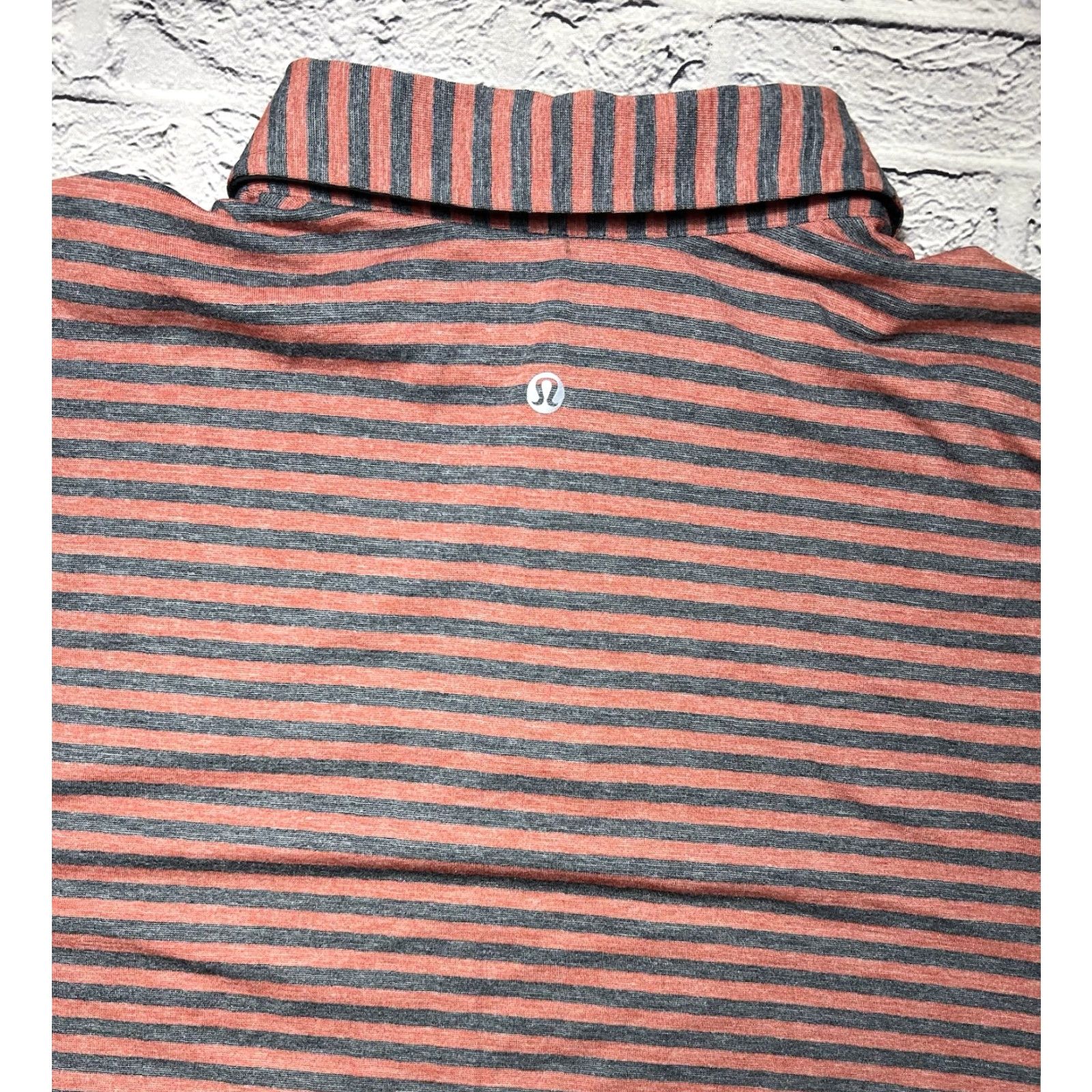 Lululemon NICE! Lululemon Polo Mens Striped Performance Short Sleeve Shirt L, Athletic, Gray, Polyester Spandex, Polo, Activewear, Golf, Shirt, Mens Size US L / EU 52-54 / 3 - 4 Thumbnail