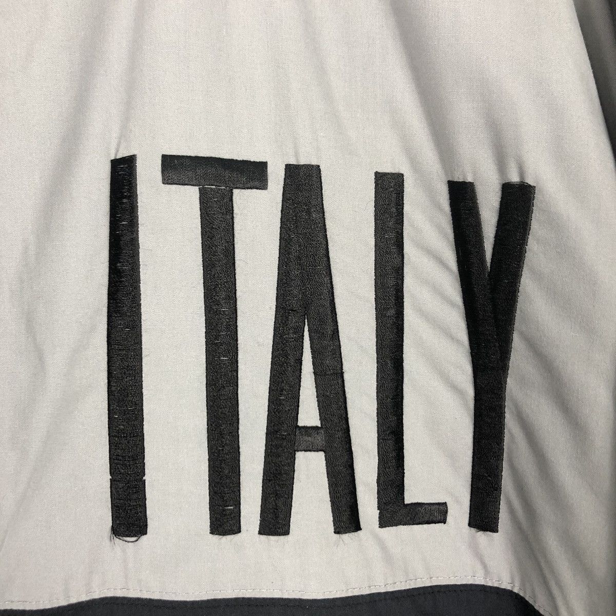 Vintage Vintage Italy Jacket Rare Streetwear Design Large #A1 Size US L / EU 52-54 / 3 - 14 Thumbnail