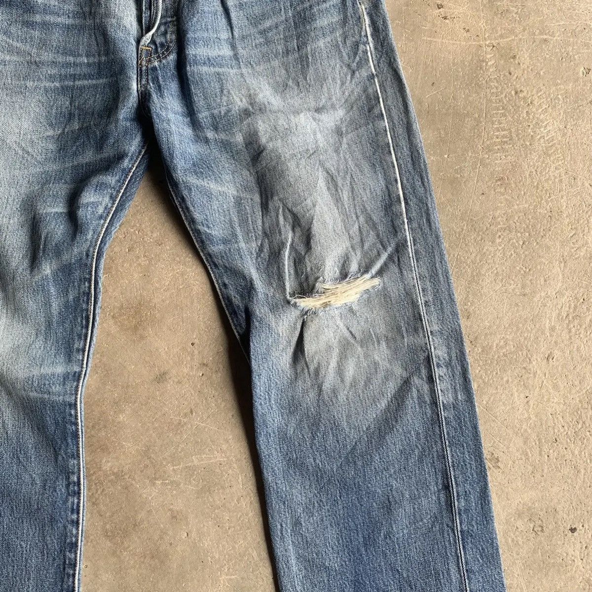 Levi's Vintage Clothing Levis 501 Distressed 31x31 BlueWash Levi’s Jeans Ripped Pant Size US 31 - 4 Thumbnail