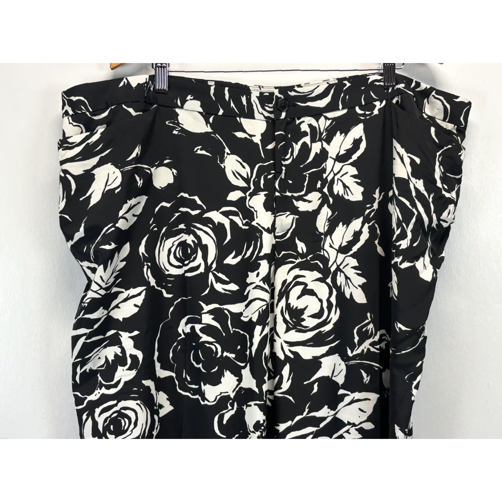 Ralph Lauren Lauren Ralph Lauren Women’s Floral Pants Slacks 22W Plus Black White Flowy Size 40" / US 18 - 2 Thumbnail