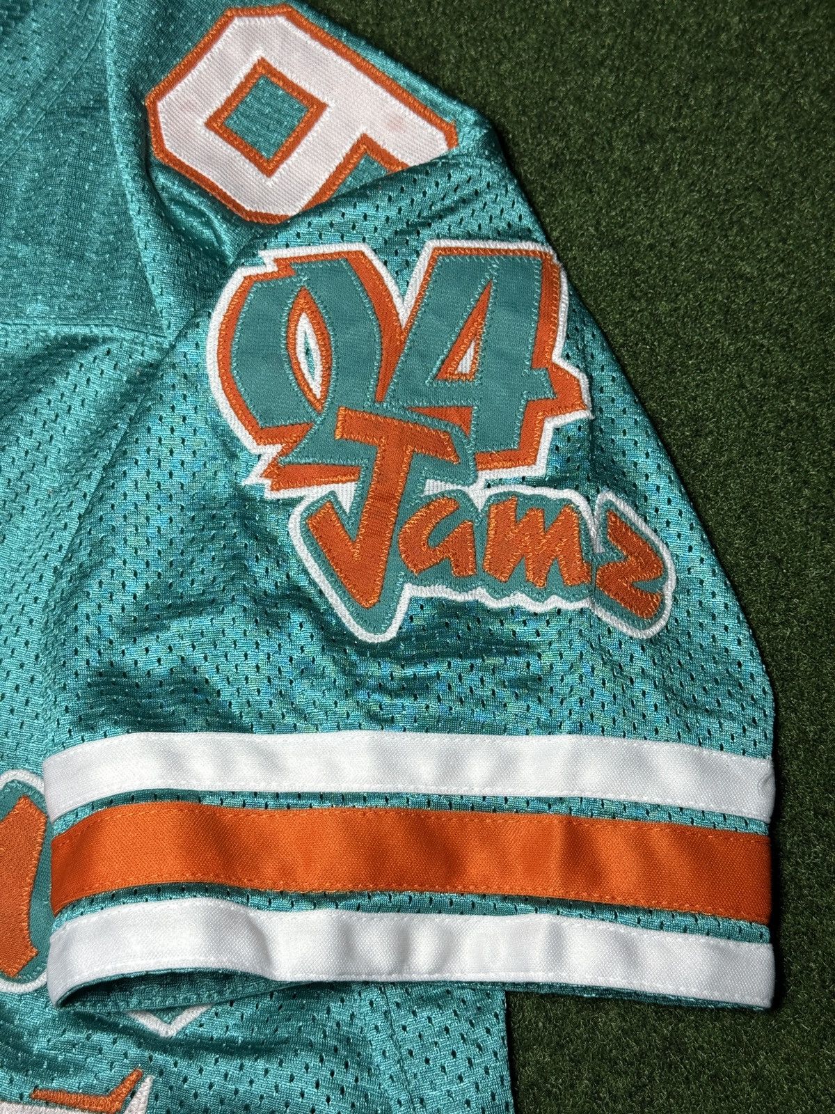 Vintage Vintage 90s Hot 94 Jamz RARE Texas Hip Hop Football Jersey Size US S / EU 44-46 / 1 - 7 Thumbnail