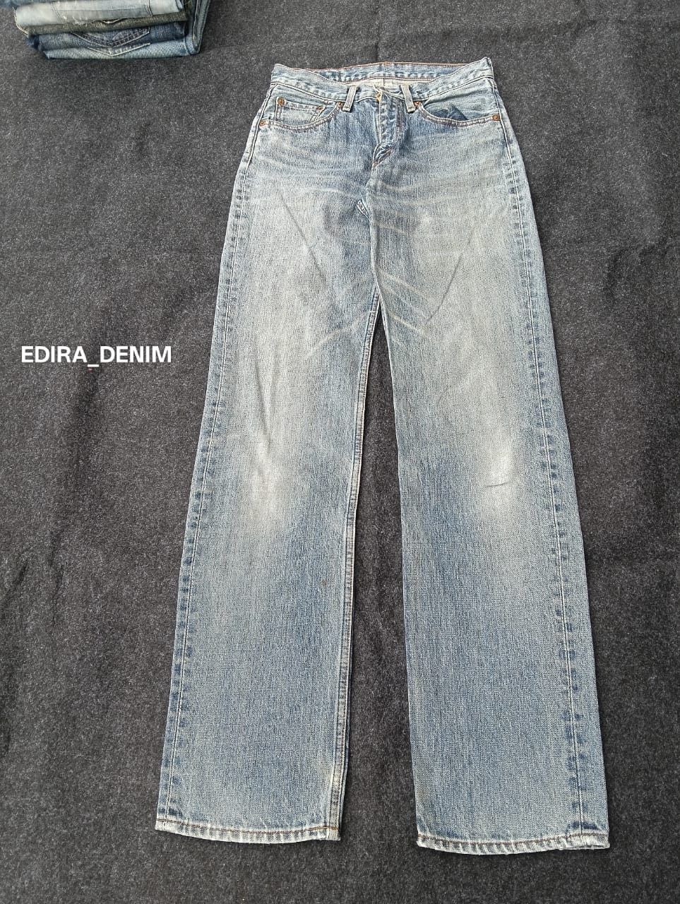 LEVI'S 502 Regular Tapered Light Wash Jeans - Great Fade.