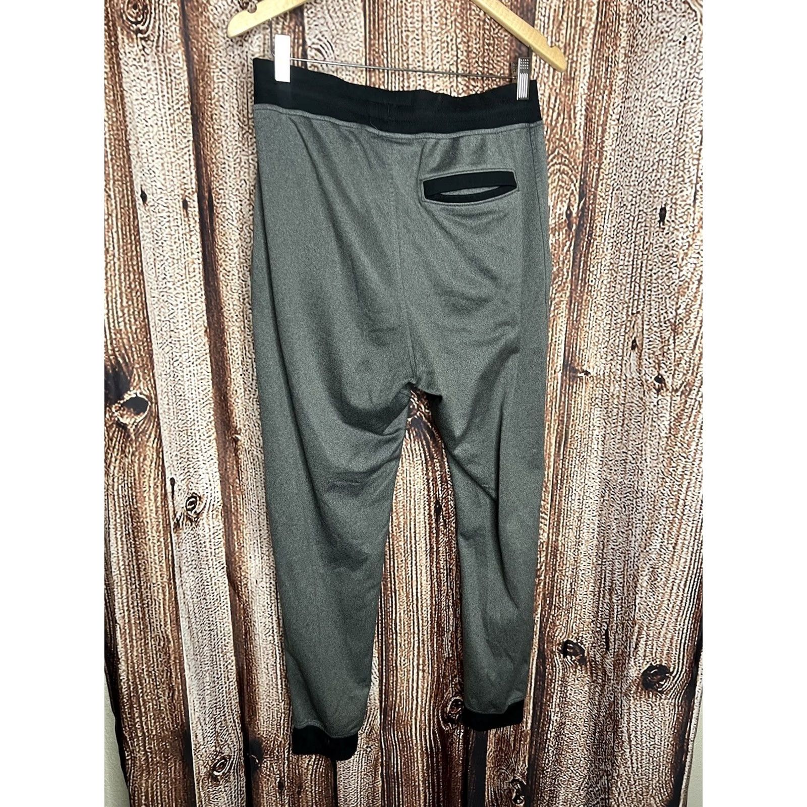 Under Armour Under Armour Mens Athletic Sweatpants Black M Size Medium Jogger Pants Regular Drawstring Activewear Size US 31 - 2 Thumbnail