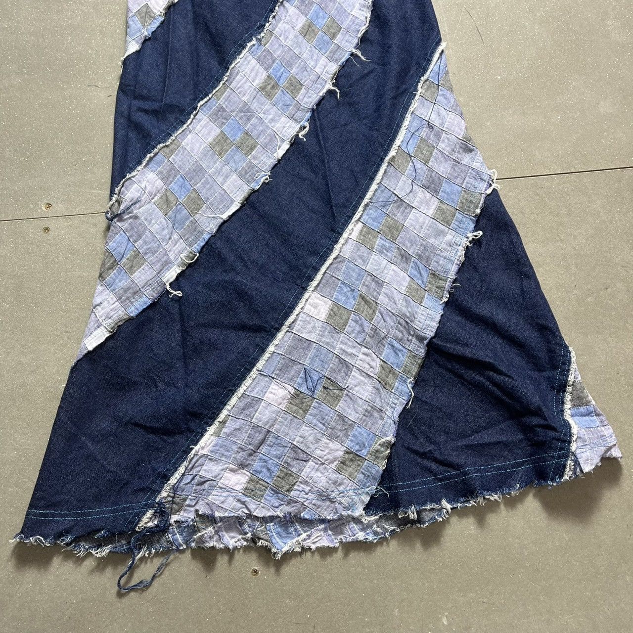 Hysteric Glamour × Japanese Brand × Le Grande Bleu (L.G.B.) Algonquin Japanese Brand Denim Skirt Size 28" / US 6 / IT 42 - 7 Thumbnail