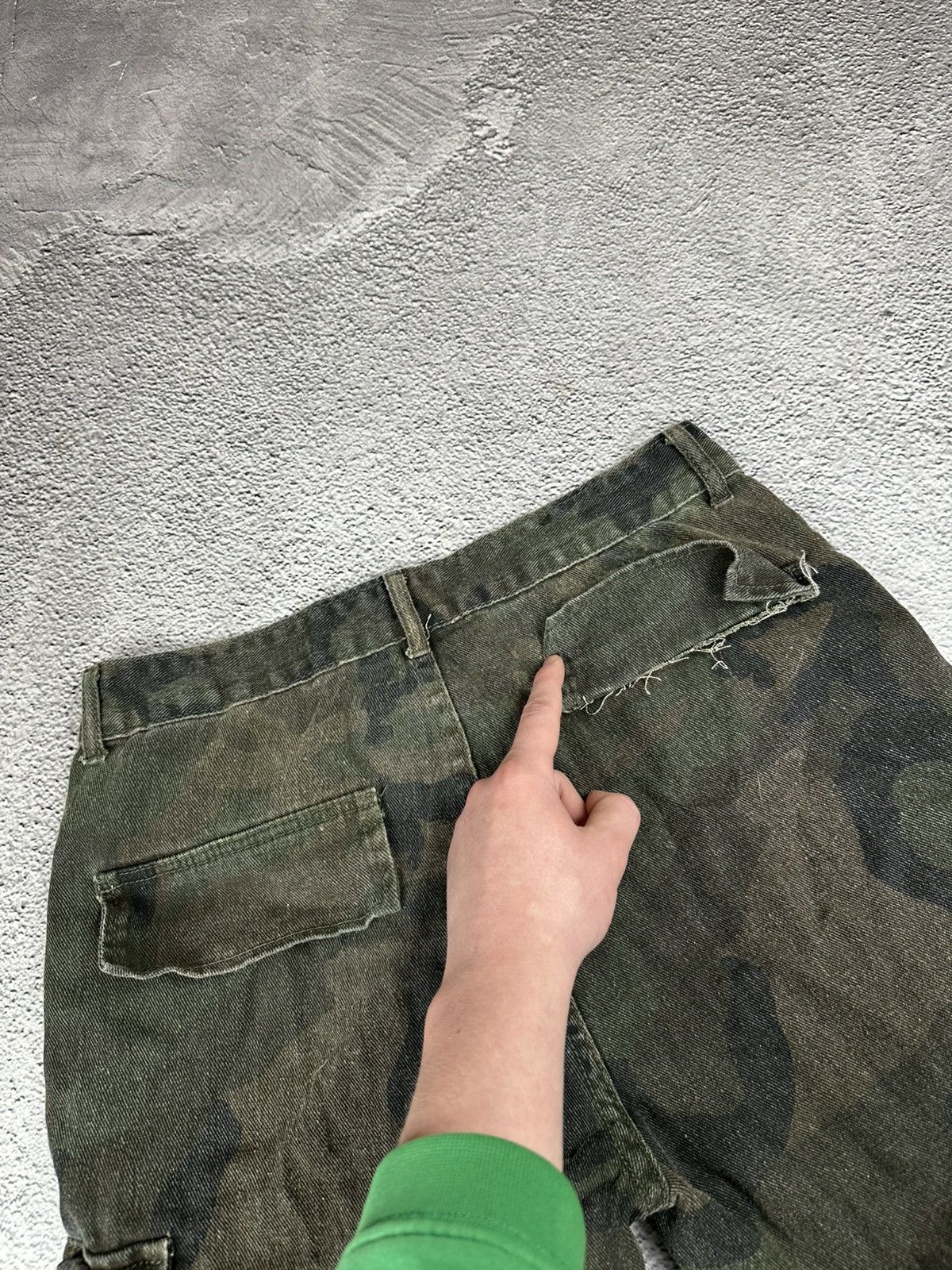 Japanese Brand Crazy Y2K Cargo Pants Japan Opium SK8 Baggy Camo Style Size US 30 / EU 46 - 7 Thumbnail