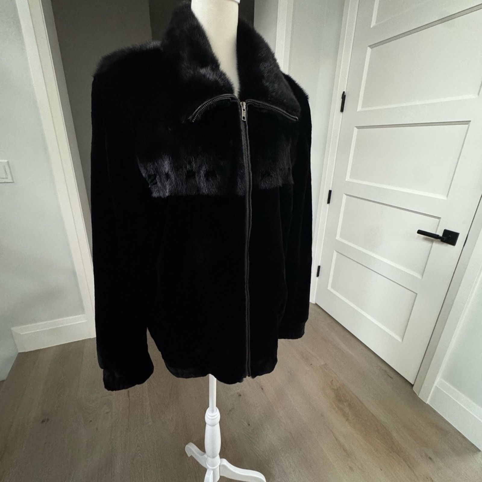 Other Brand new Men’s Mink Jacket size M Size US M / EU 48-50 / 2 - 2 Thumbnail