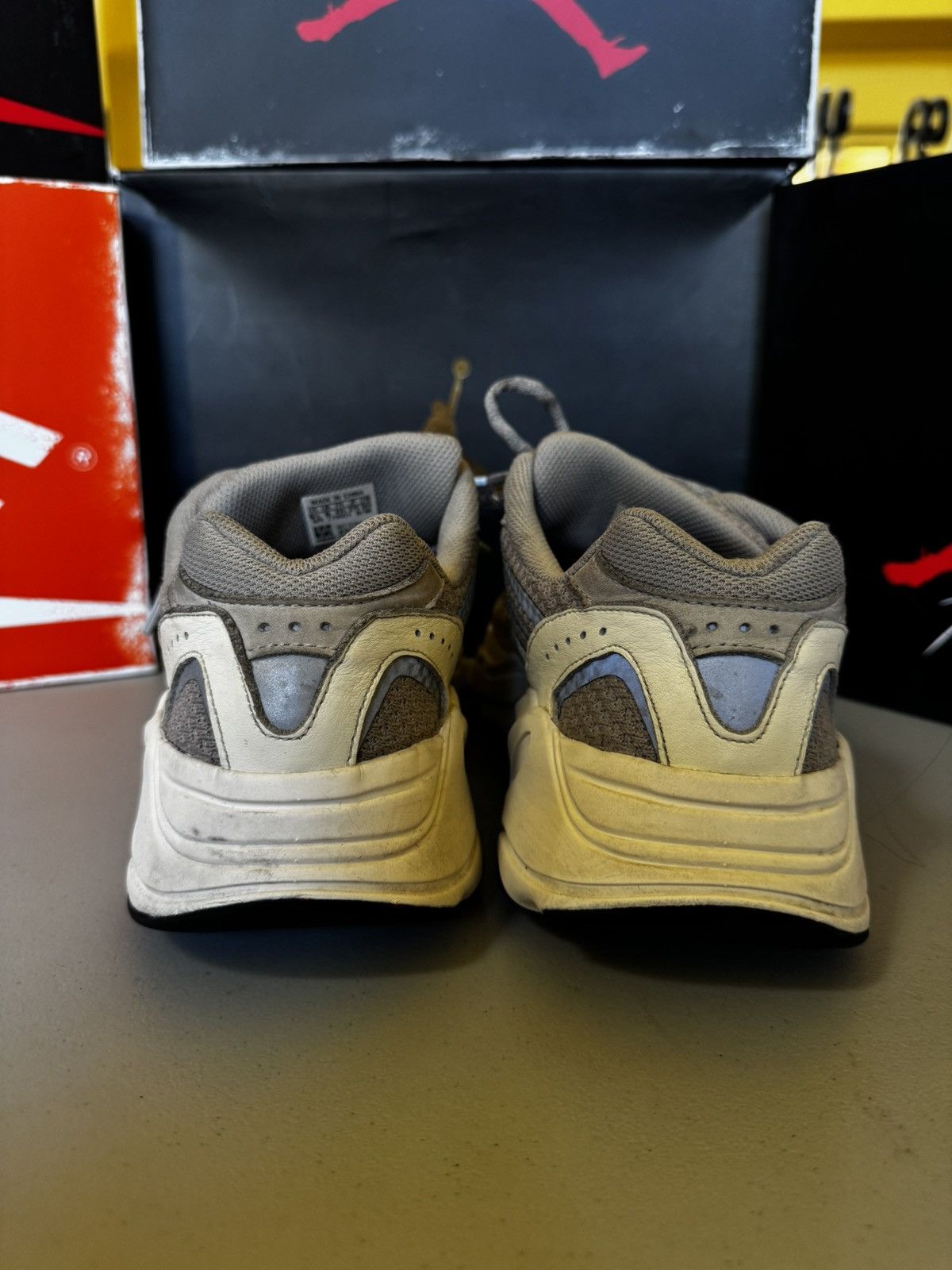 Yeezy Yeezy 700 static Size US 9.5 / EU 42-43 - 5 Thumbnail