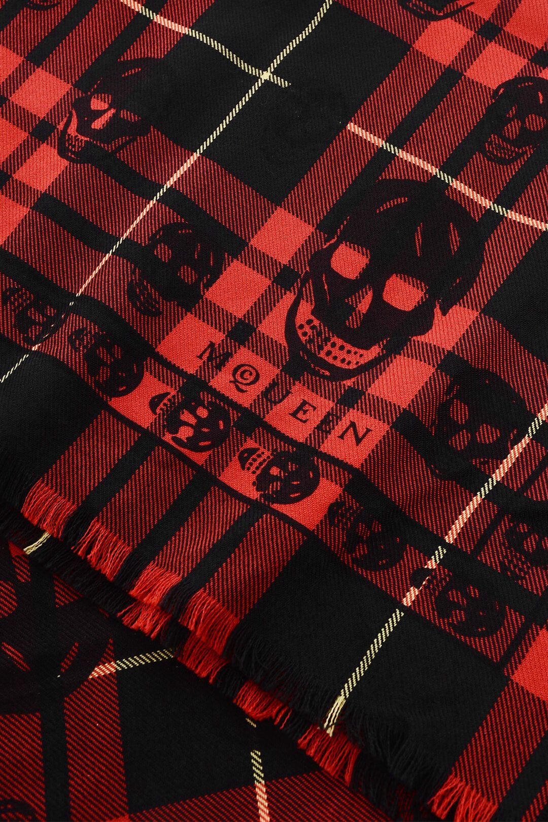 Alexander McQueen og1mm0925 Size: OS / Wool Scarf in Red/Black Size ONE SIZE - 3 Thumbnail