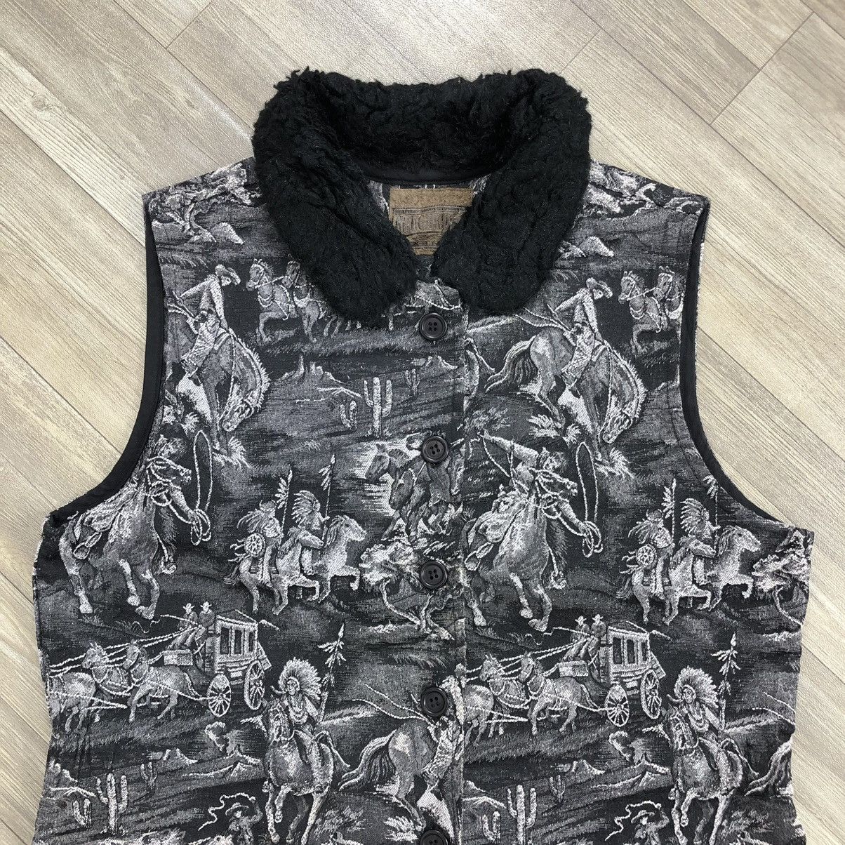 Cowboy Equipment Vintage Roughrider Western Scene Sherpa Vest Cowboy Tapestry Size US L / EU 52-54 / 3 - 2 Thumbnail