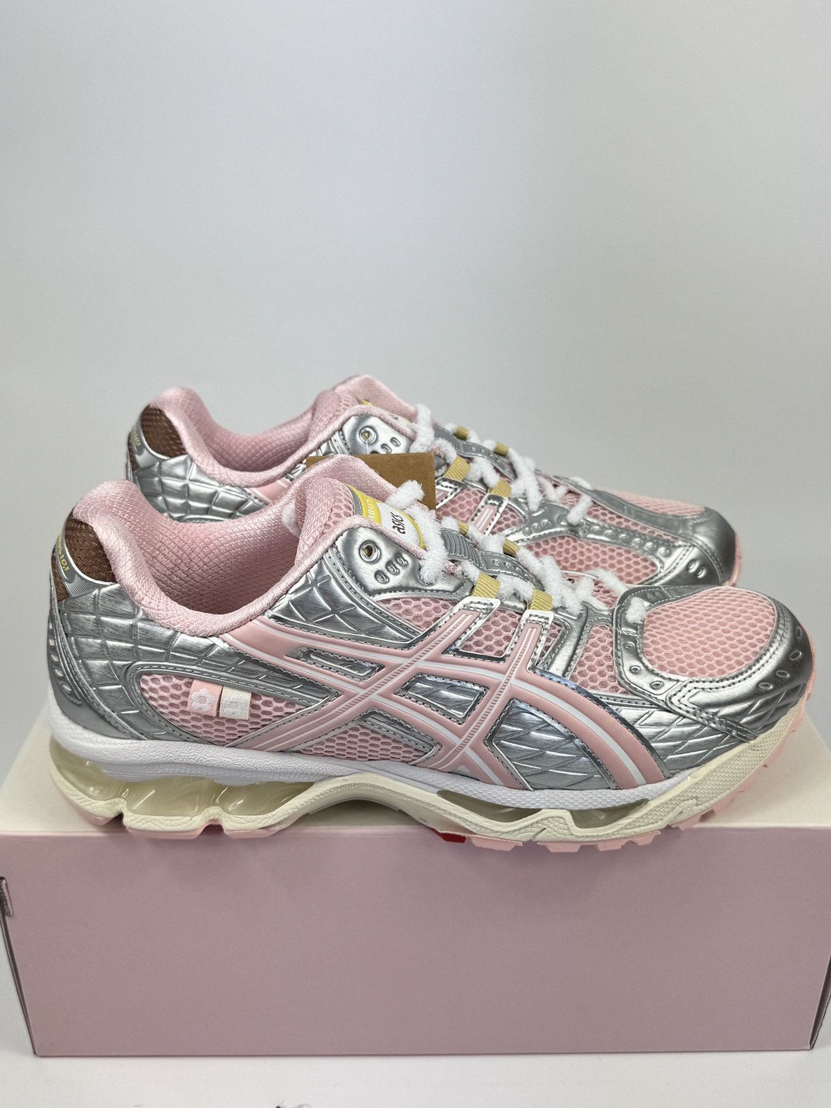 Asics GEL NIMBUS 10.1 SNEAKERS Size US 10 / EU 43 - 1 Thumbnail